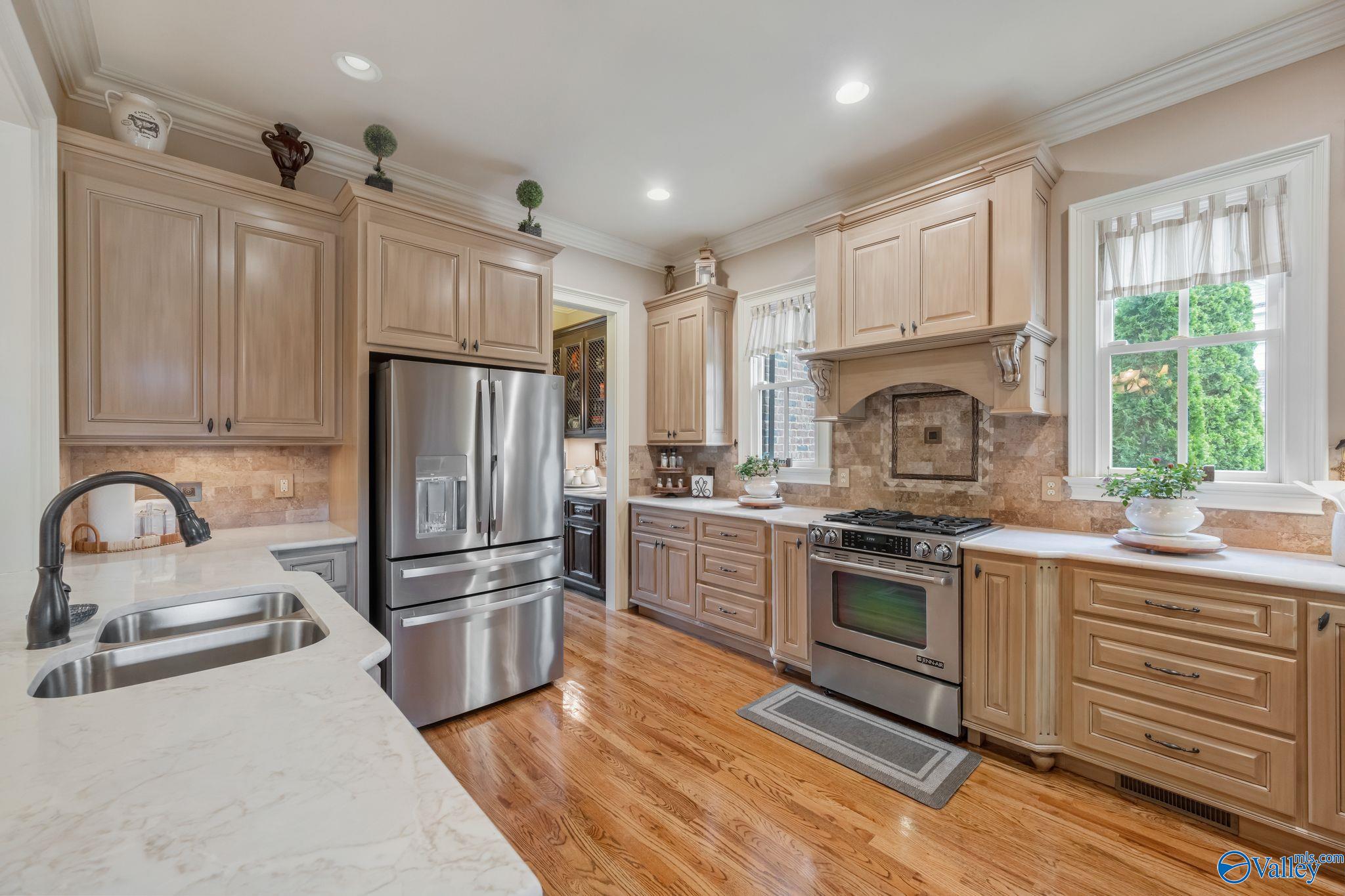 8 King Georges Way, Huntsville, Alabama image 15