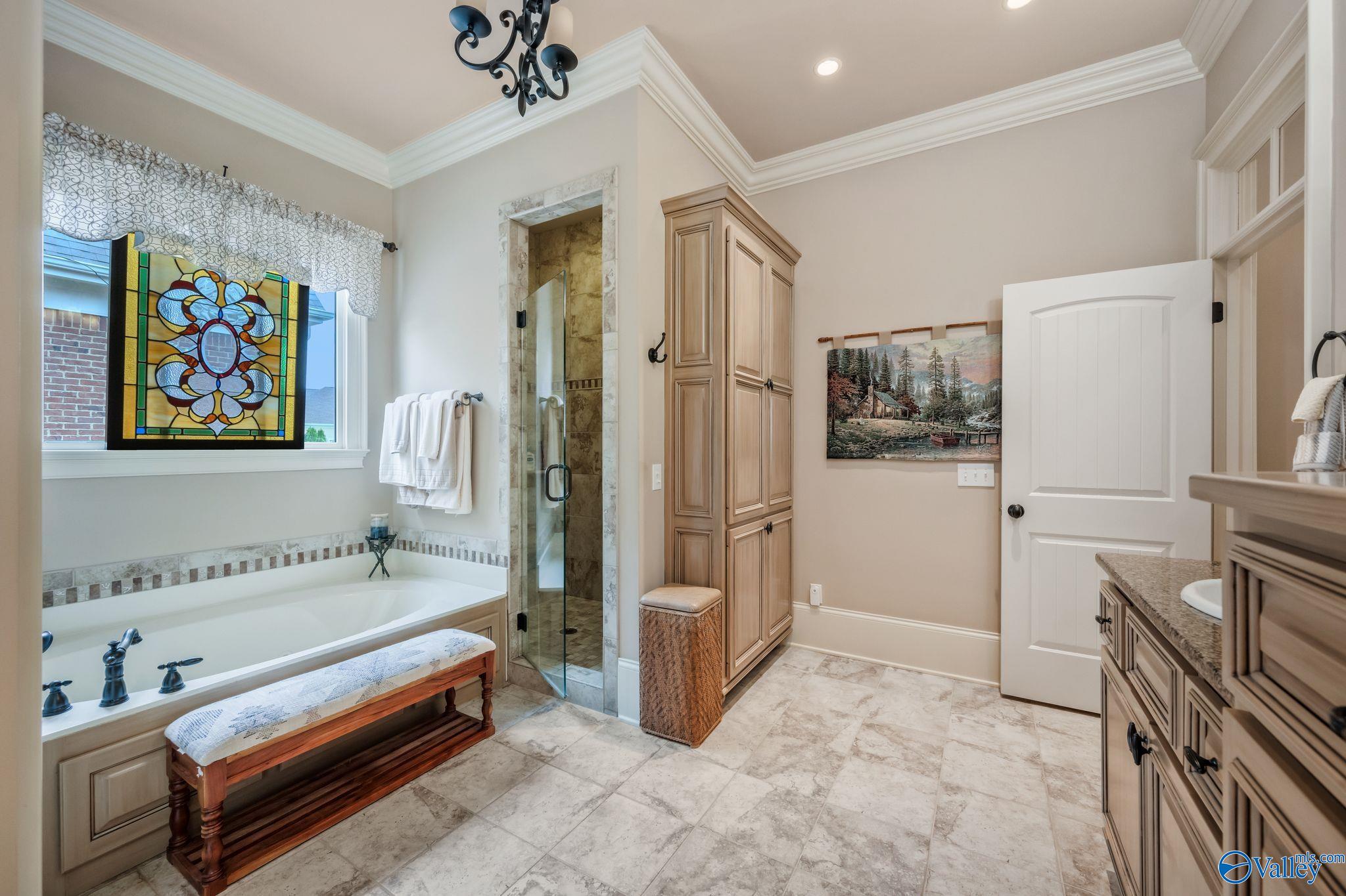 8 King Georges Way, Huntsville, Alabama image 9