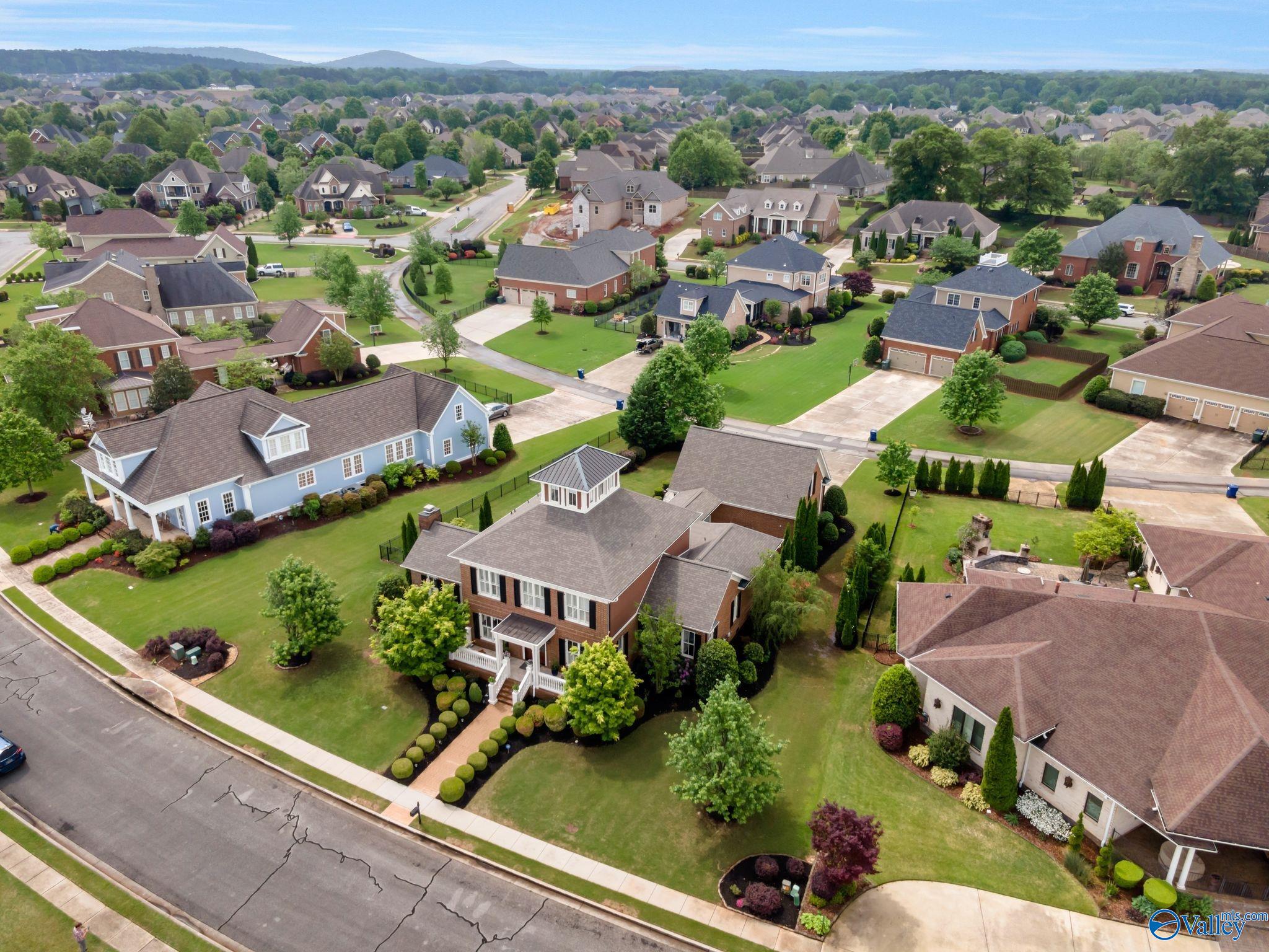 8 King Georges Way, Huntsville, Alabama image 42