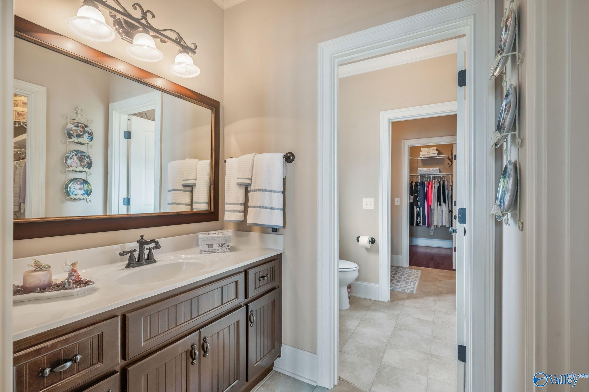 8 King Georges Way, Huntsville, Alabama image 31