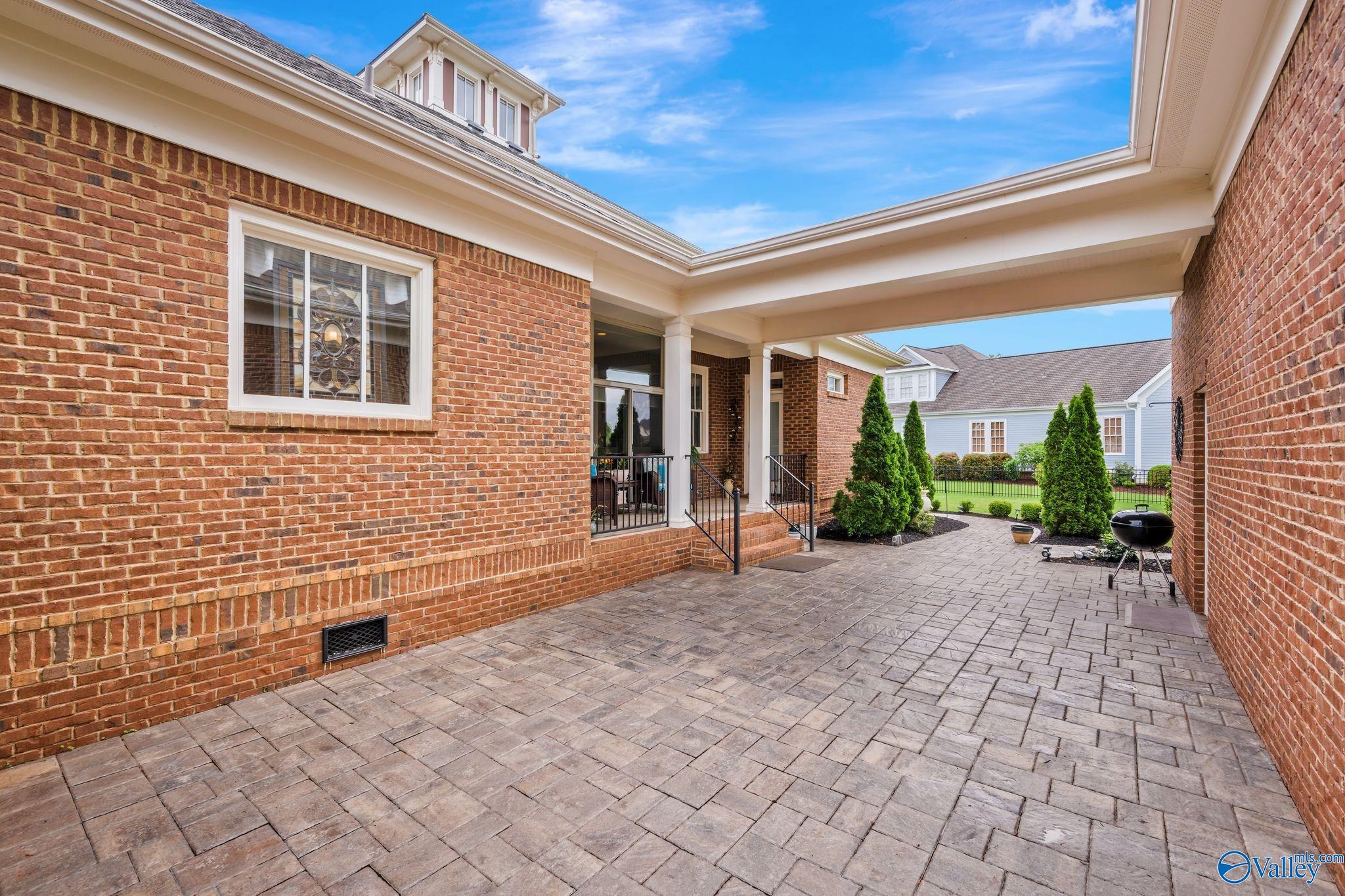 8 King Georges Way, Huntsville, Alabama image 40