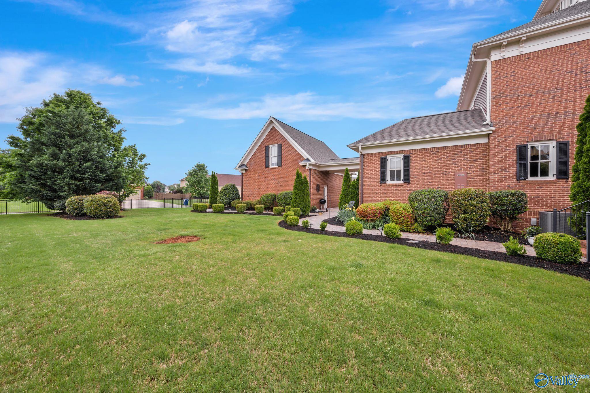 8 King Georges Way, Huntsville, Alabama image 41
