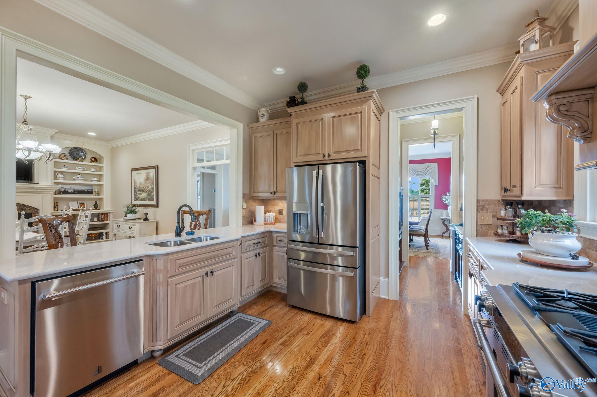 8 King Georges Way, Huntsville, Alabama image 17