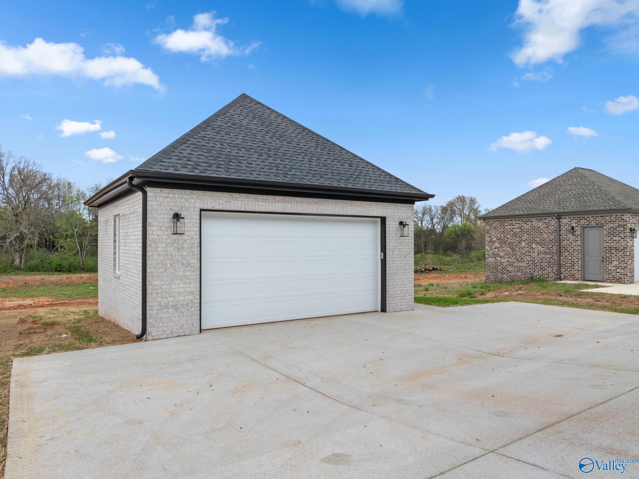 201 Fame Avenue, Tuscumbia, Alabama image 33