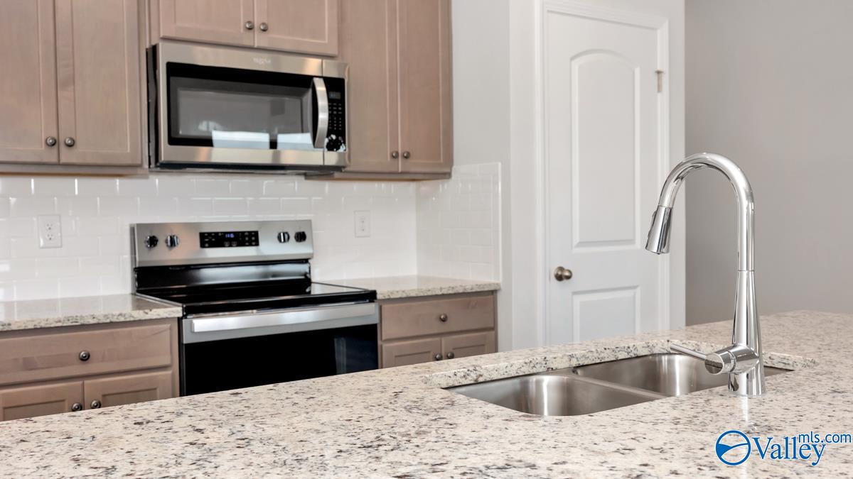 135 Settlement Drive, Huntsville, Alabama image 5