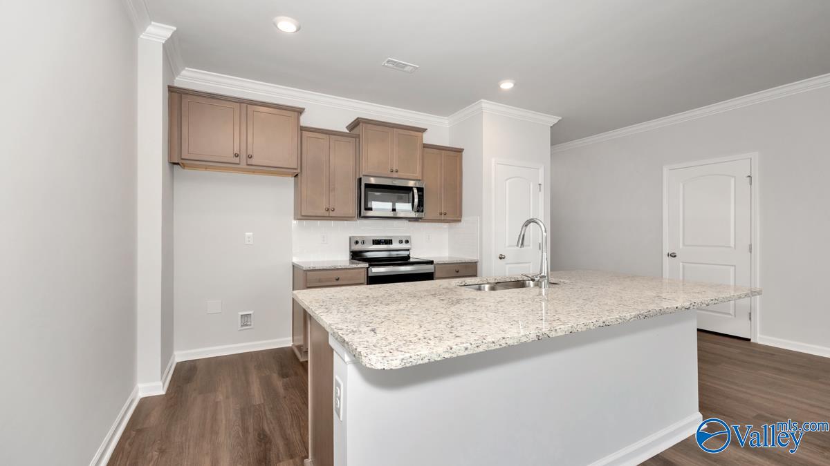 135 Settlement Drive, Huntsville, Alabama image 7