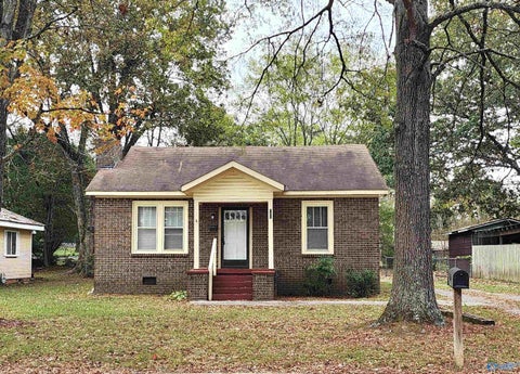 Homes For Rent - 721 South Market Street<br/> Scottsboro, AL 35768