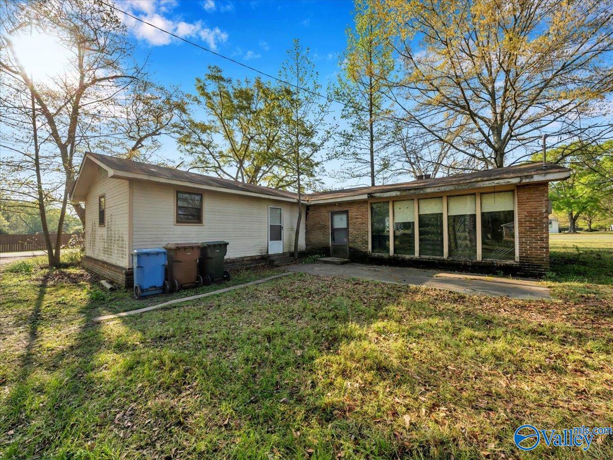 1698 Parker Road, Hartselle, Alabama image 4