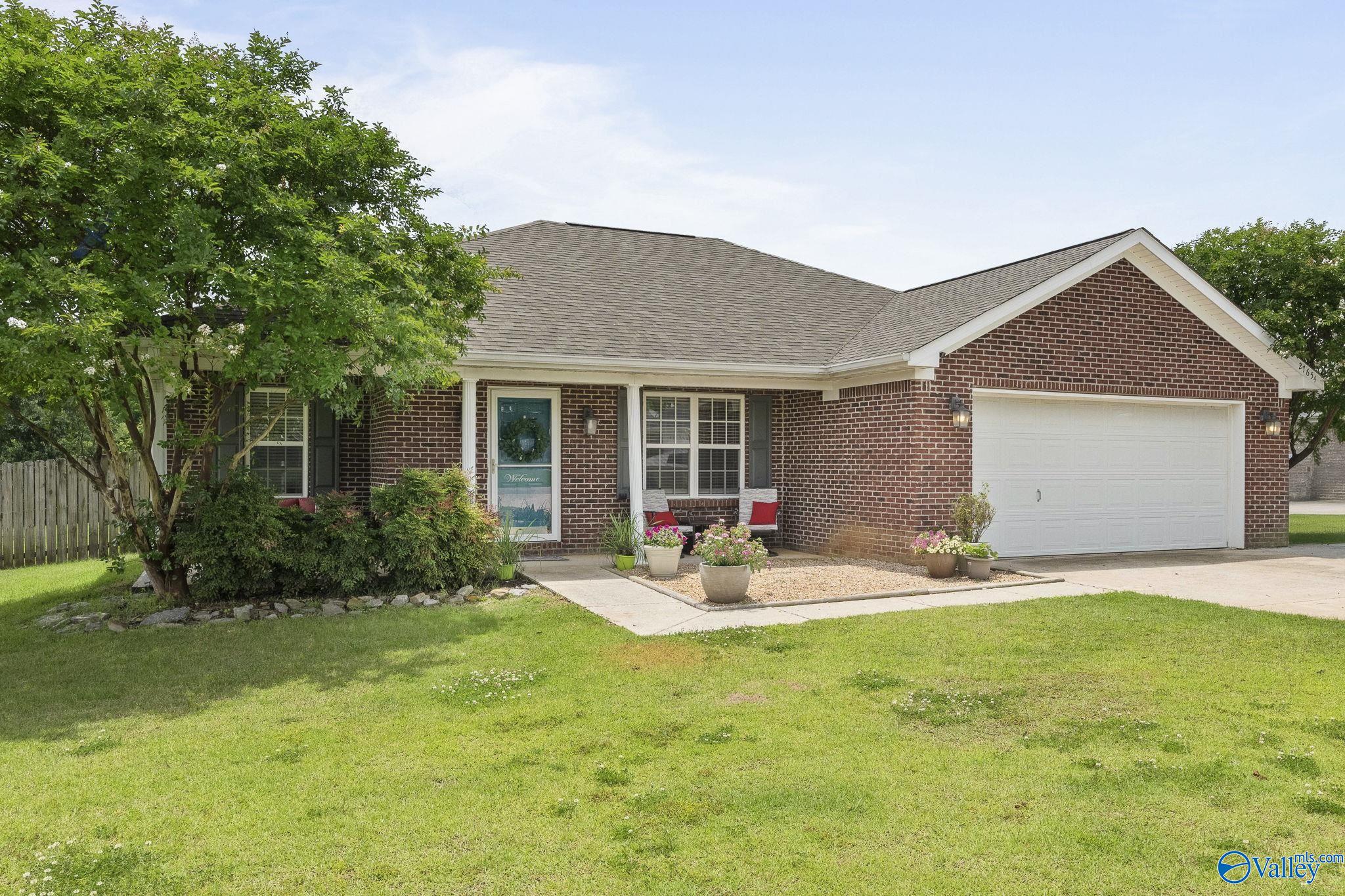 27654 Phillip Wagnon Drive, Athens, Alabama image 2