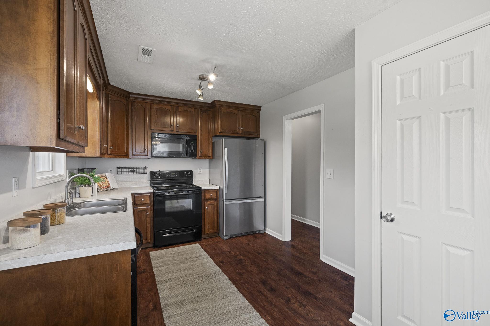 27654 Phillip Wagnon Drive, Athens, Alabama image 12