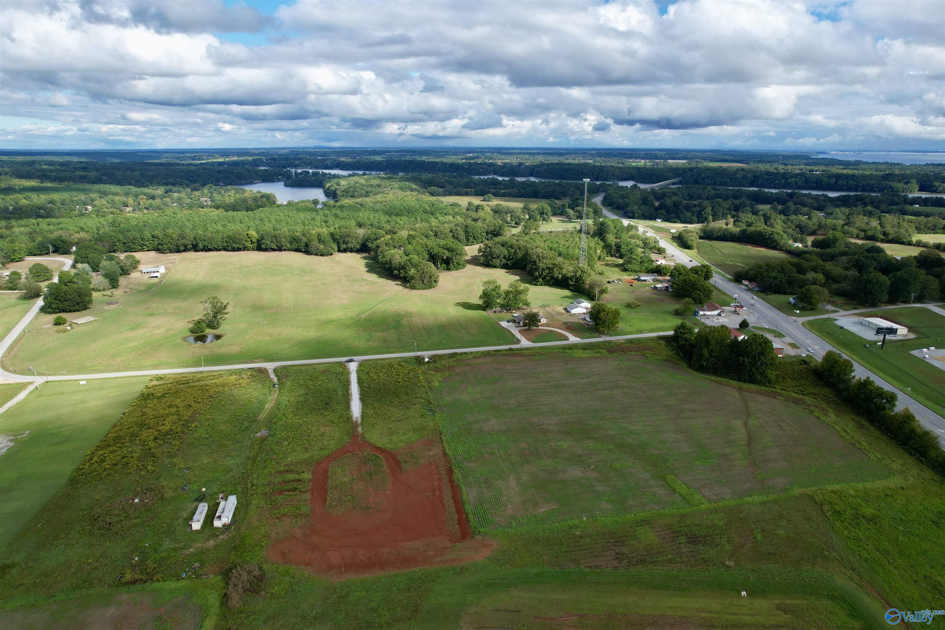 3275 County Road 70, Rogersville, Alabama image 9