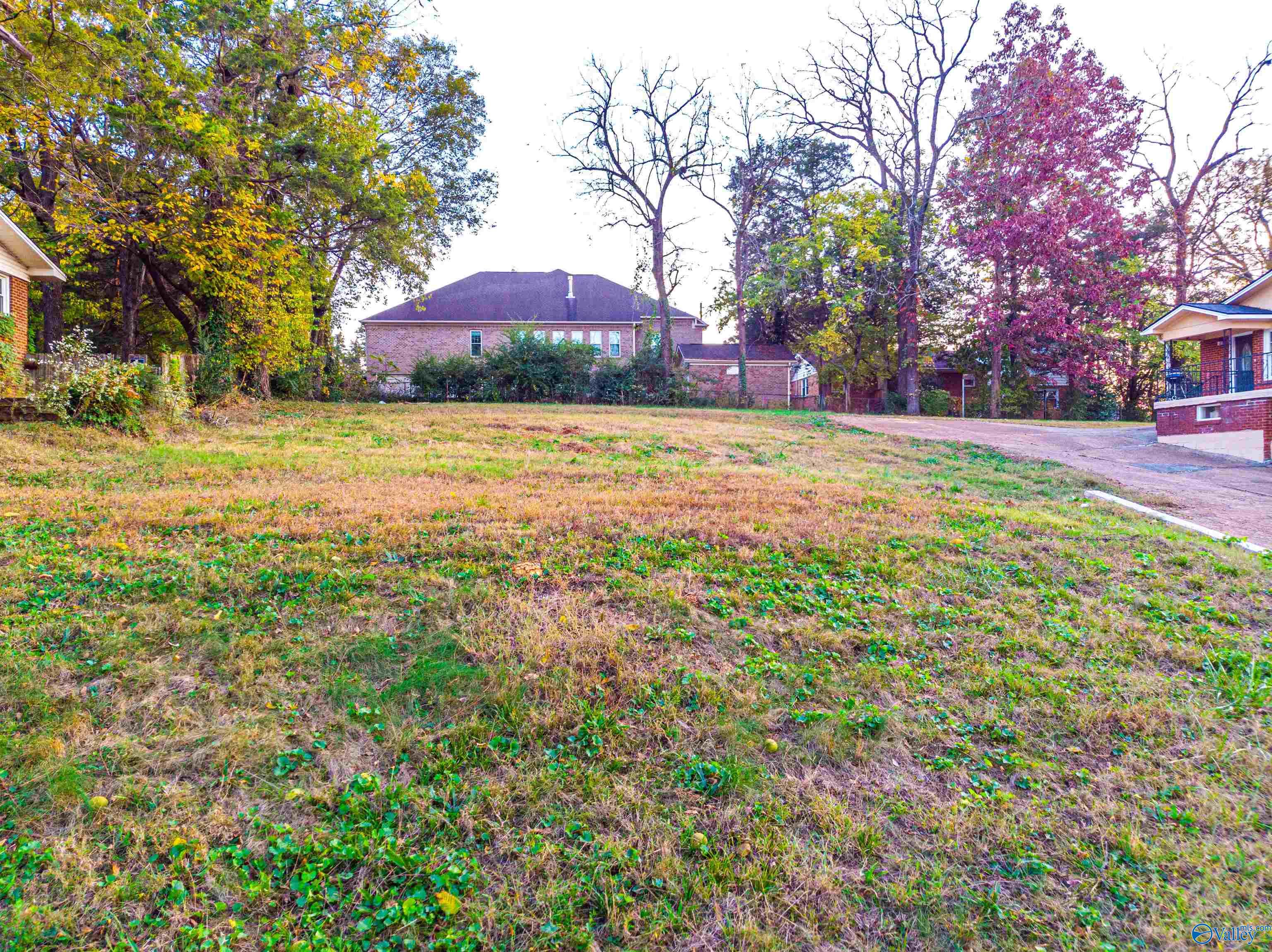 3930 Crestview Drive, Huntsville, Alabama image 3