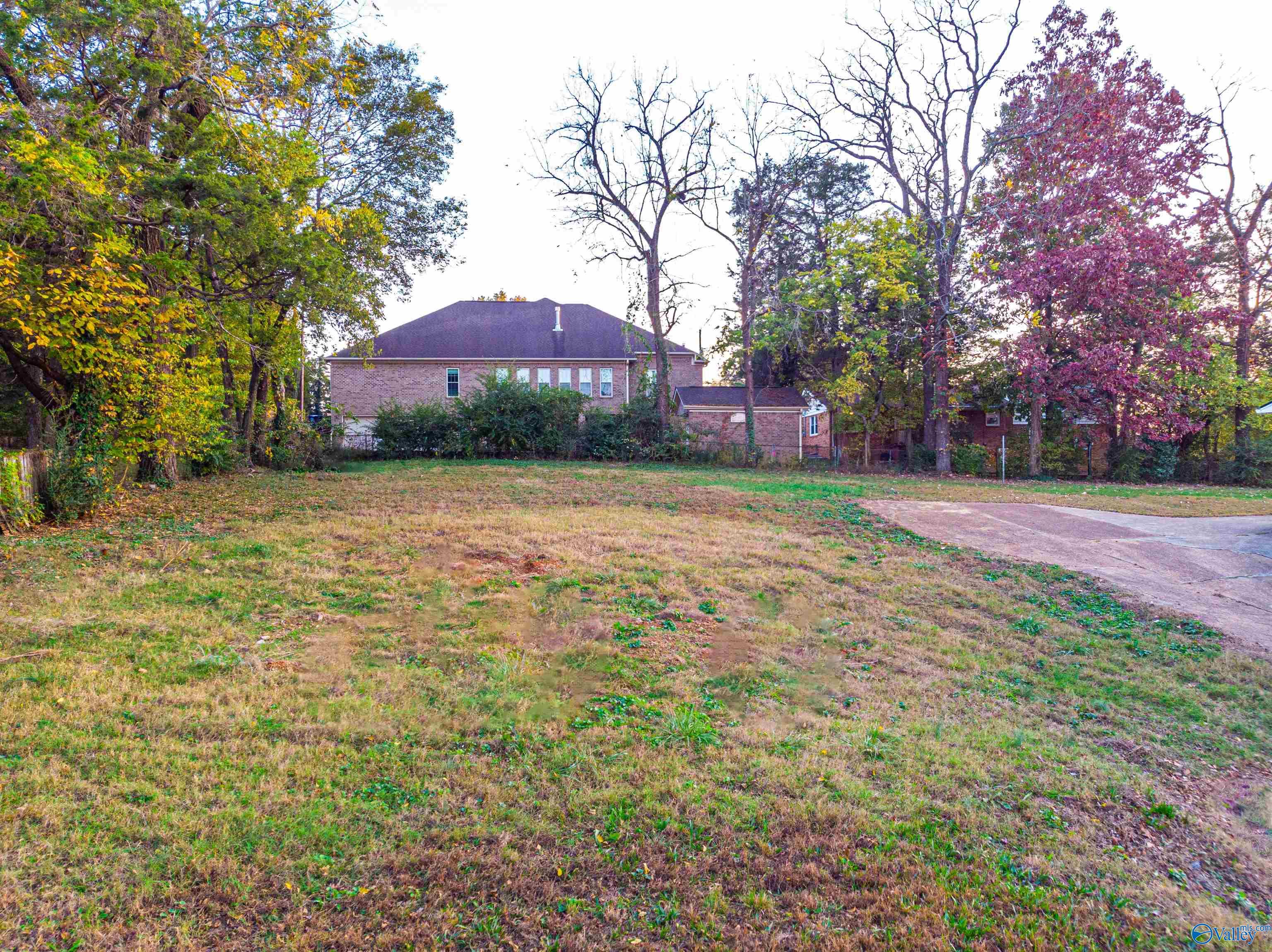 3930 Crestview Drive, Huntsville, Alabama image 4