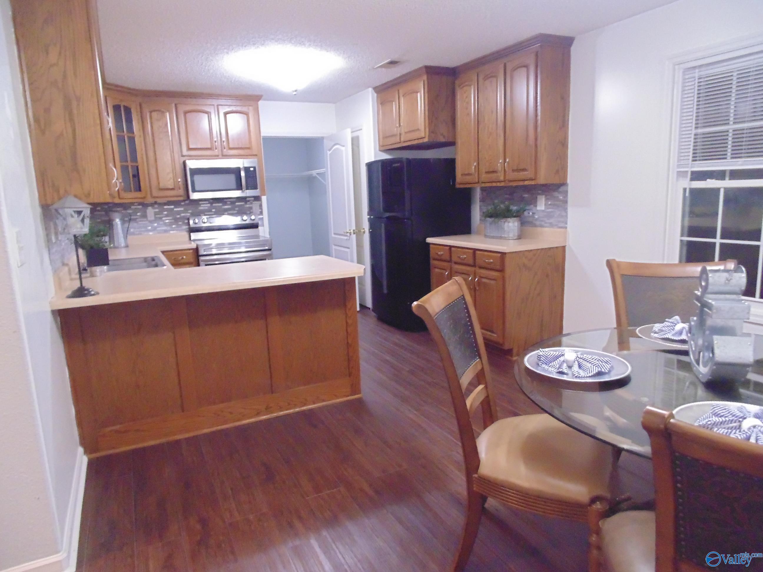 303 Antler Point Drive, New Market, Alabama image 6