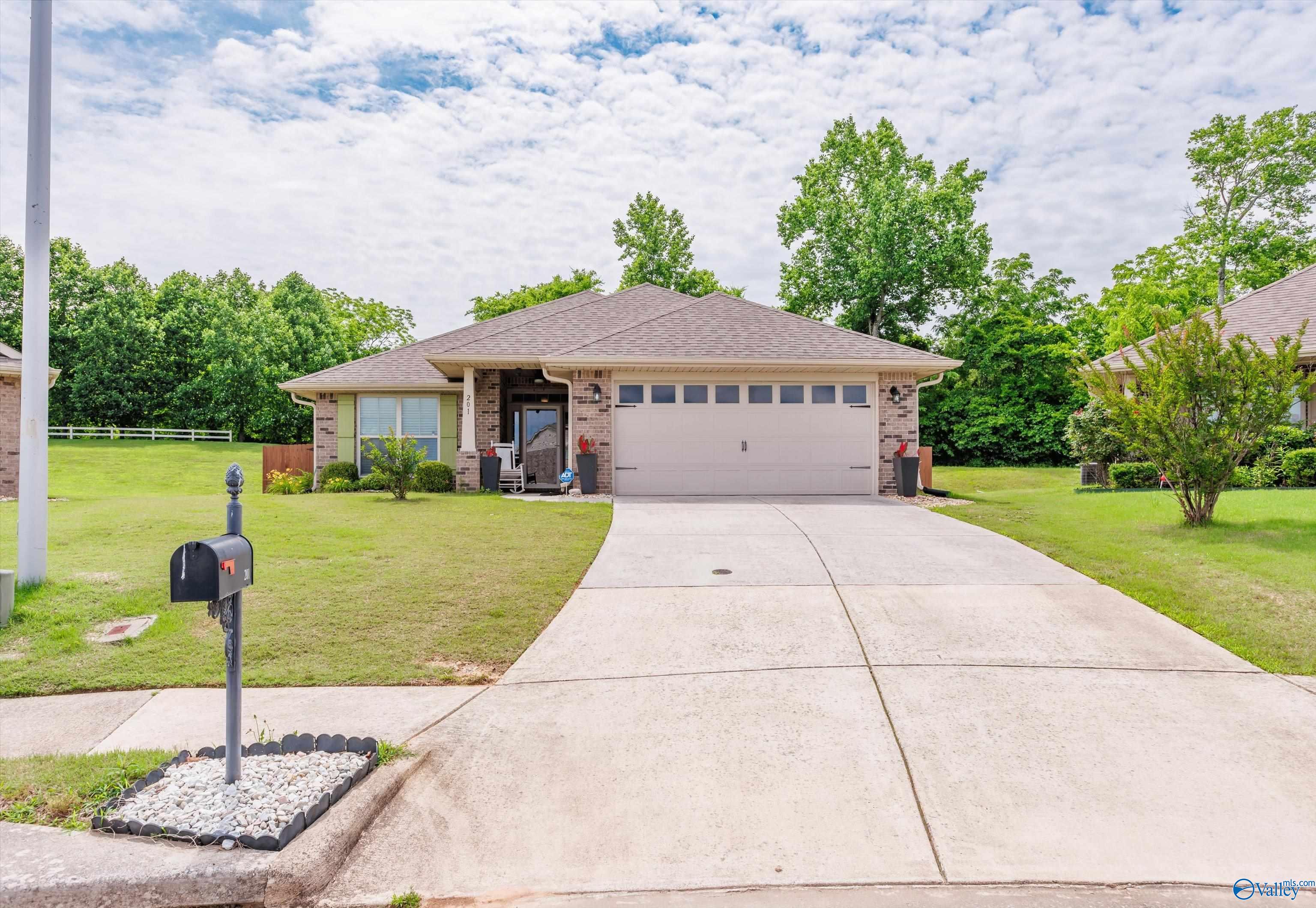 201 Ashbrook Circle, Harvest, Alabama image 1