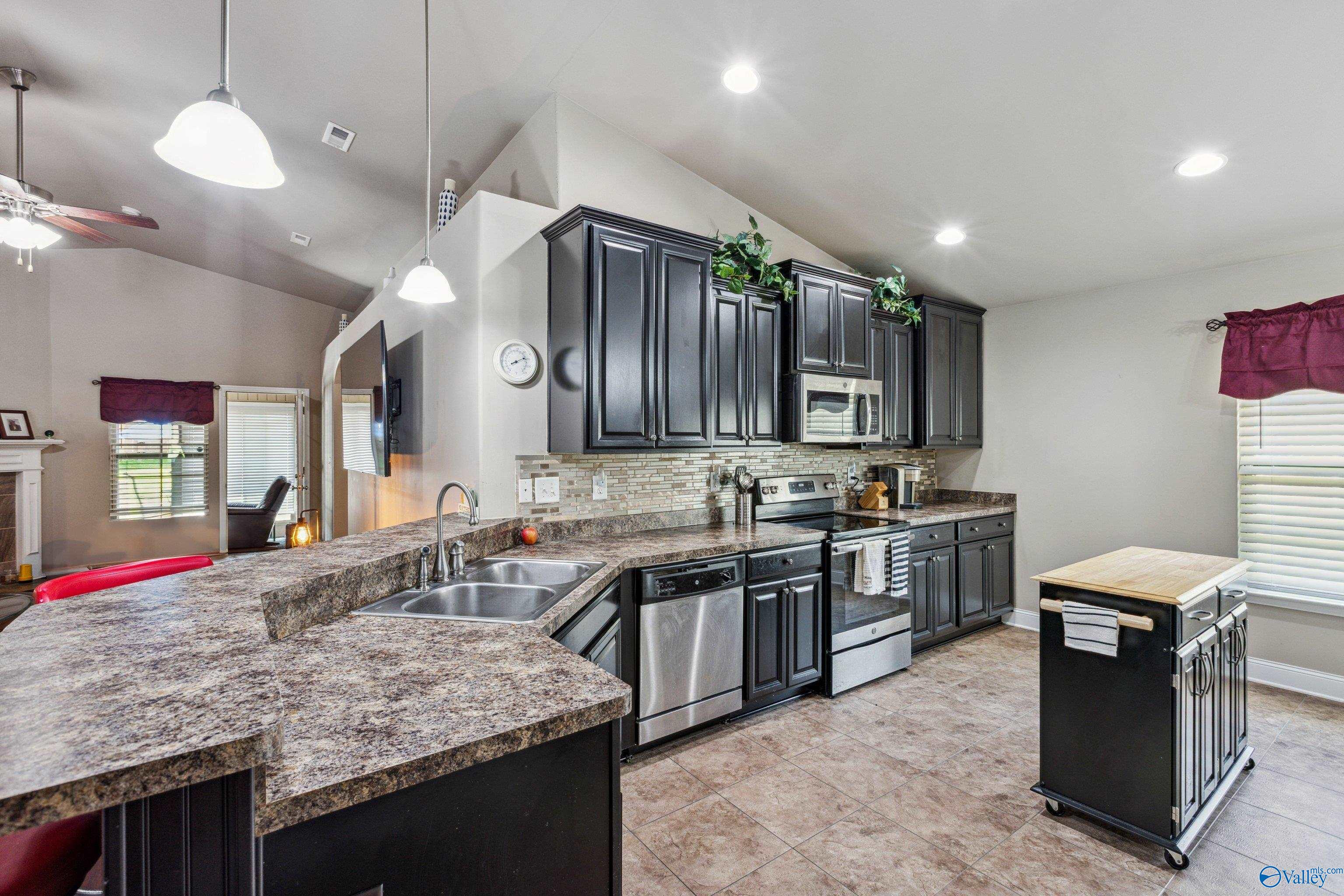 201 Ashbrook Circle, Harvest, Alabama image 8