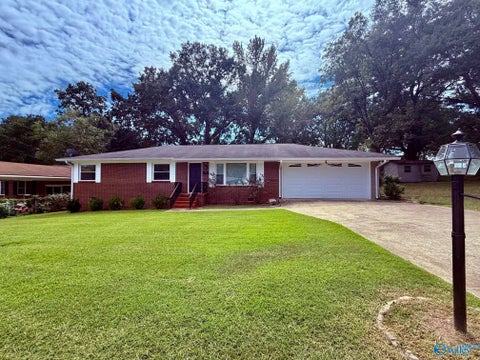 Homes For Sale - 112 Ashland Street<br/> Gadsden, AL 35903