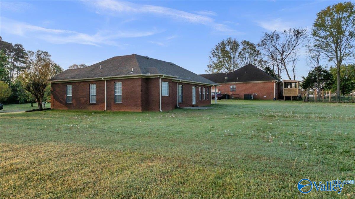 147 Singletree Drive, Hazel Green, Alabama image 5