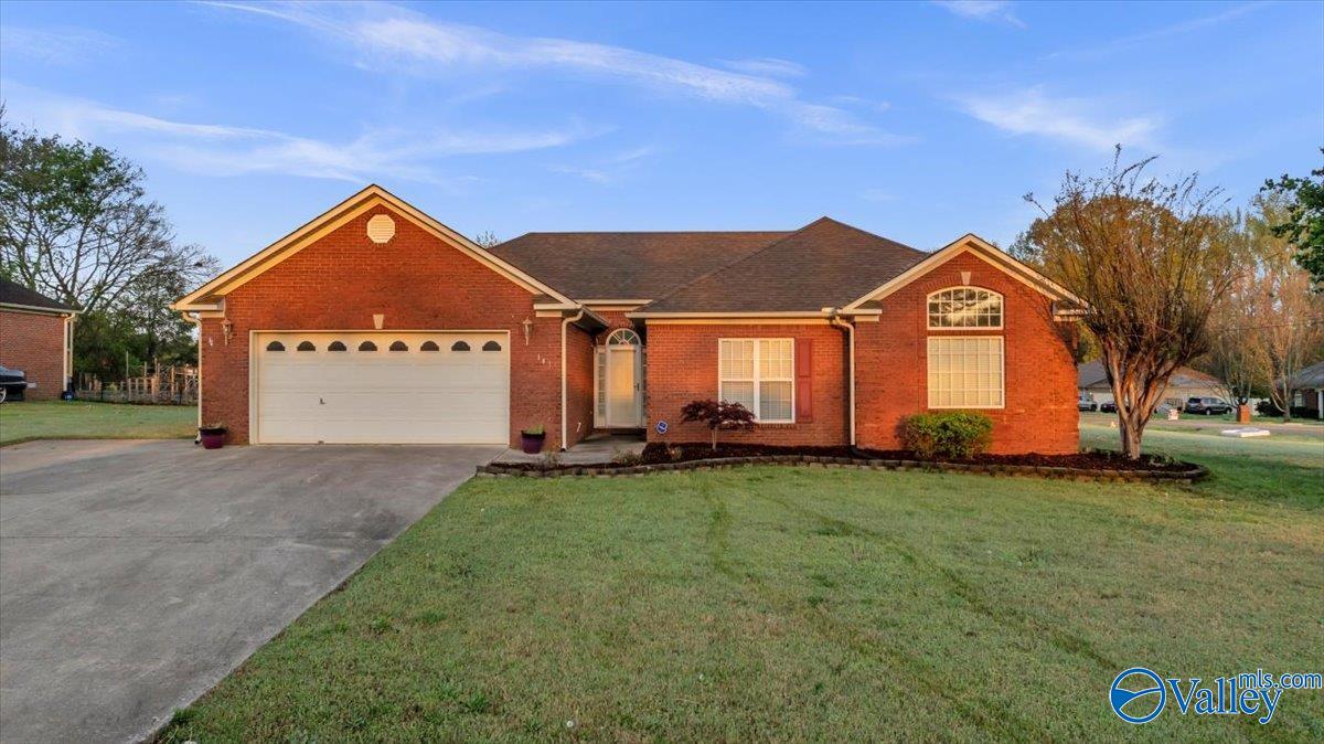 147 Singletree Drive, Hazel Green, Alabama image 2