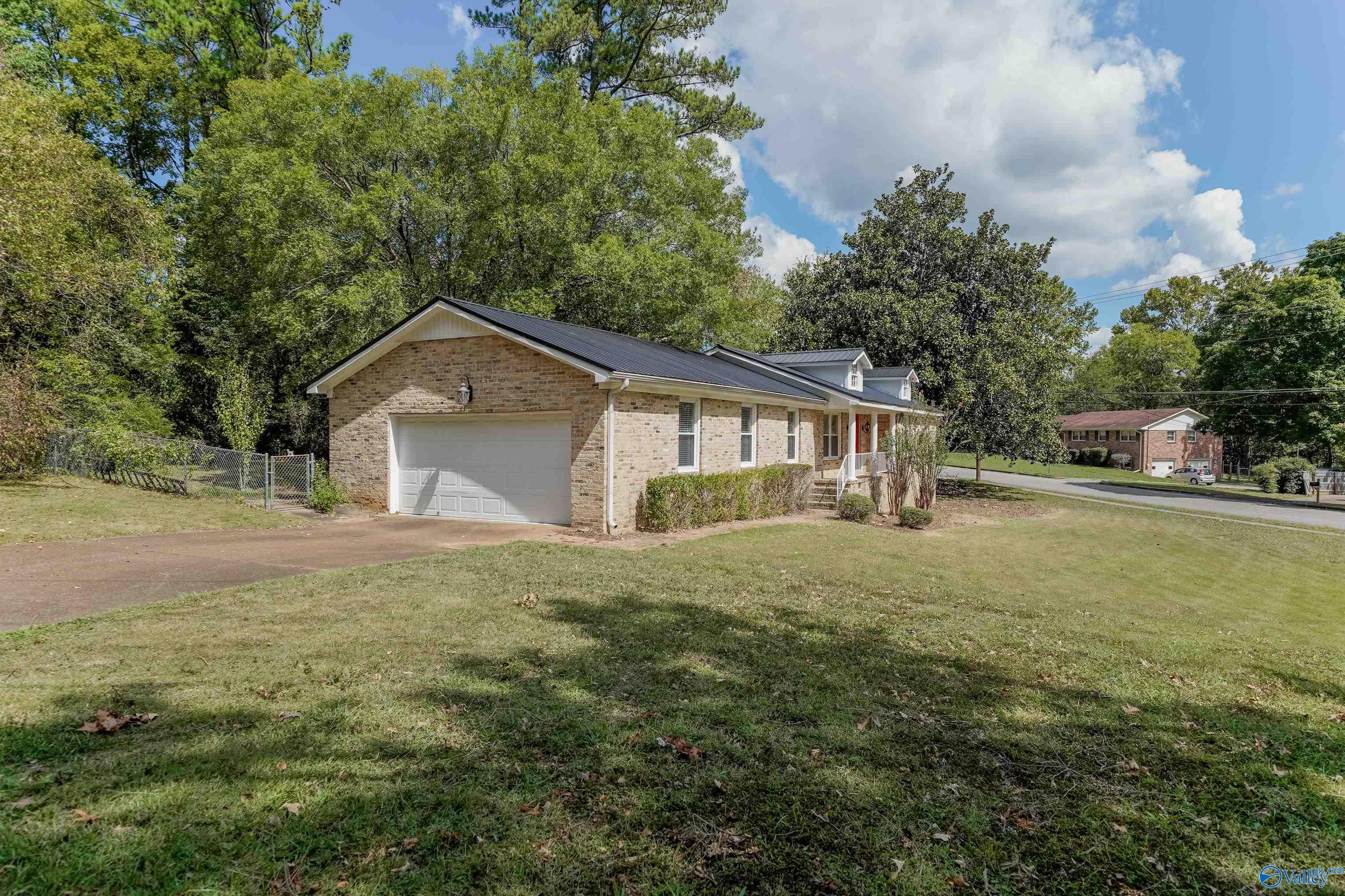 705 Sherwood Drive, Huntsville, Alabama image 8