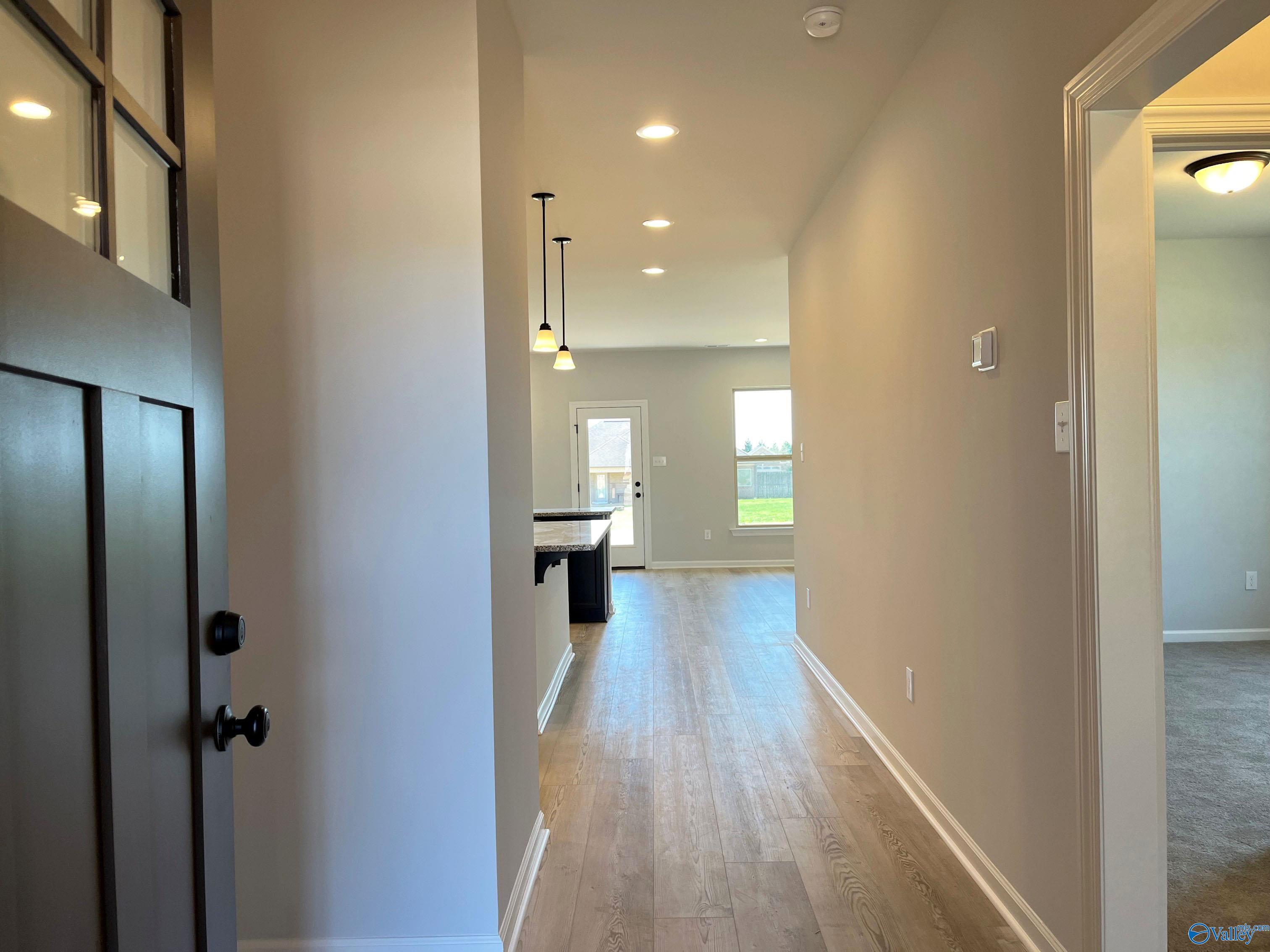122 Parvin Way Drive, Hazel Green, Alabama image 2