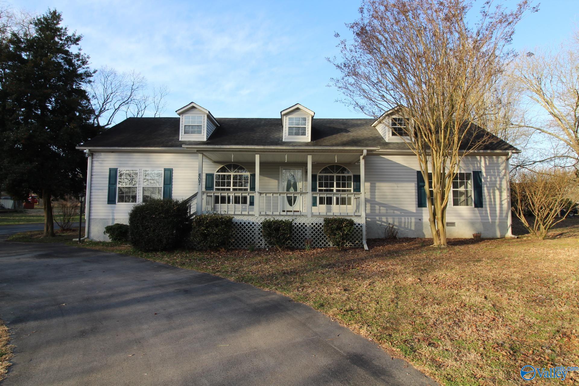 807 Robinhood Way, Fyffe, Alabama image 1