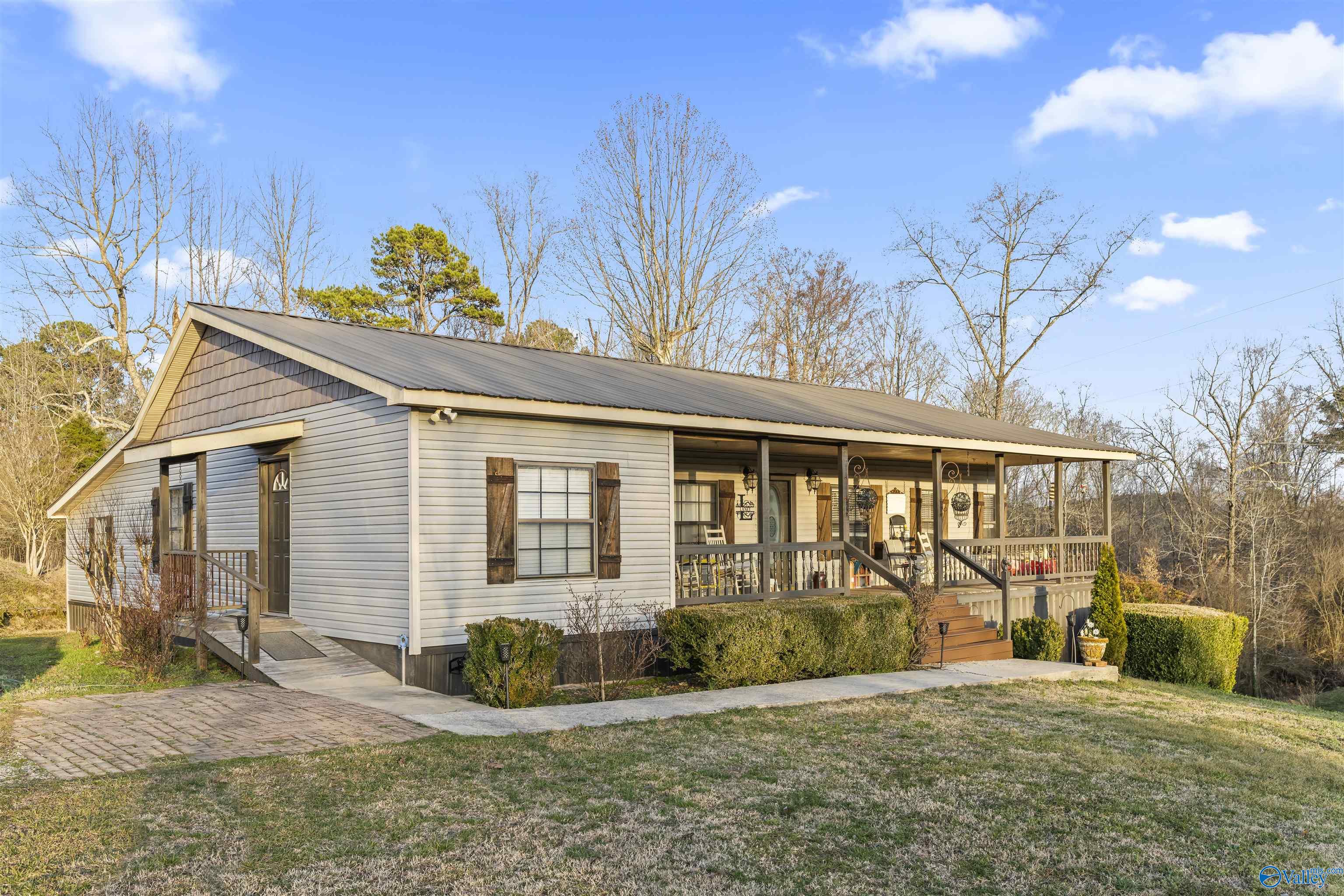 3154 County Road 1082, Vinemont, Alabama image 1