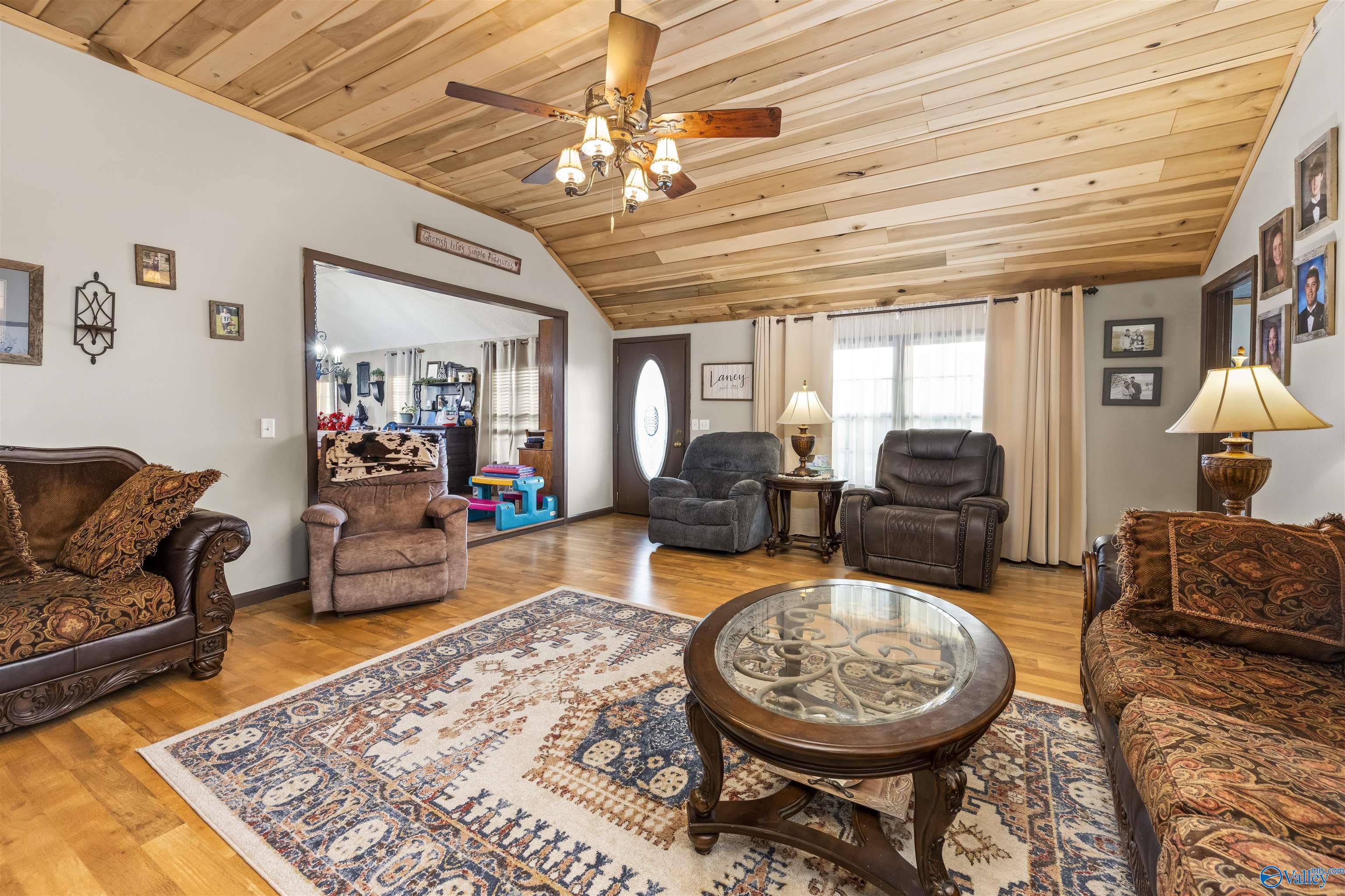 3154 County Road 1082, Vinemont, Alabama image 5