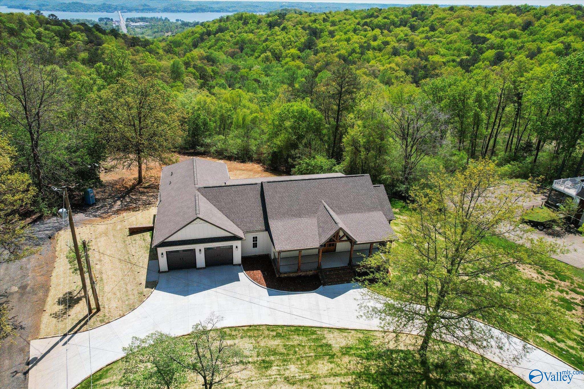 288 Rush Circle, Guntersville, Alabama image 2