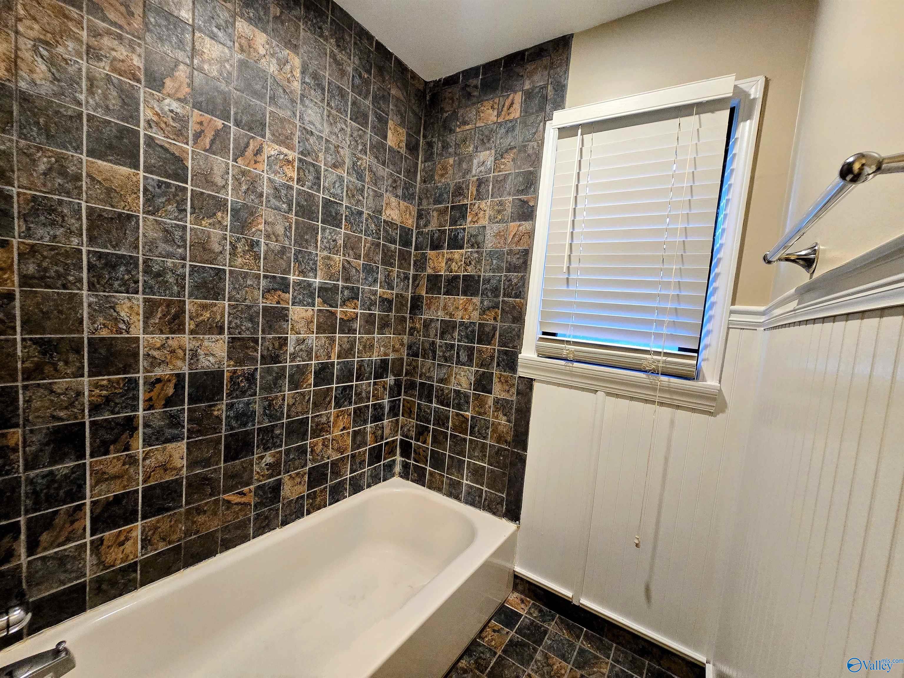 4636 NW Broadmeadow Lane, Huntsville, Alabama image 17