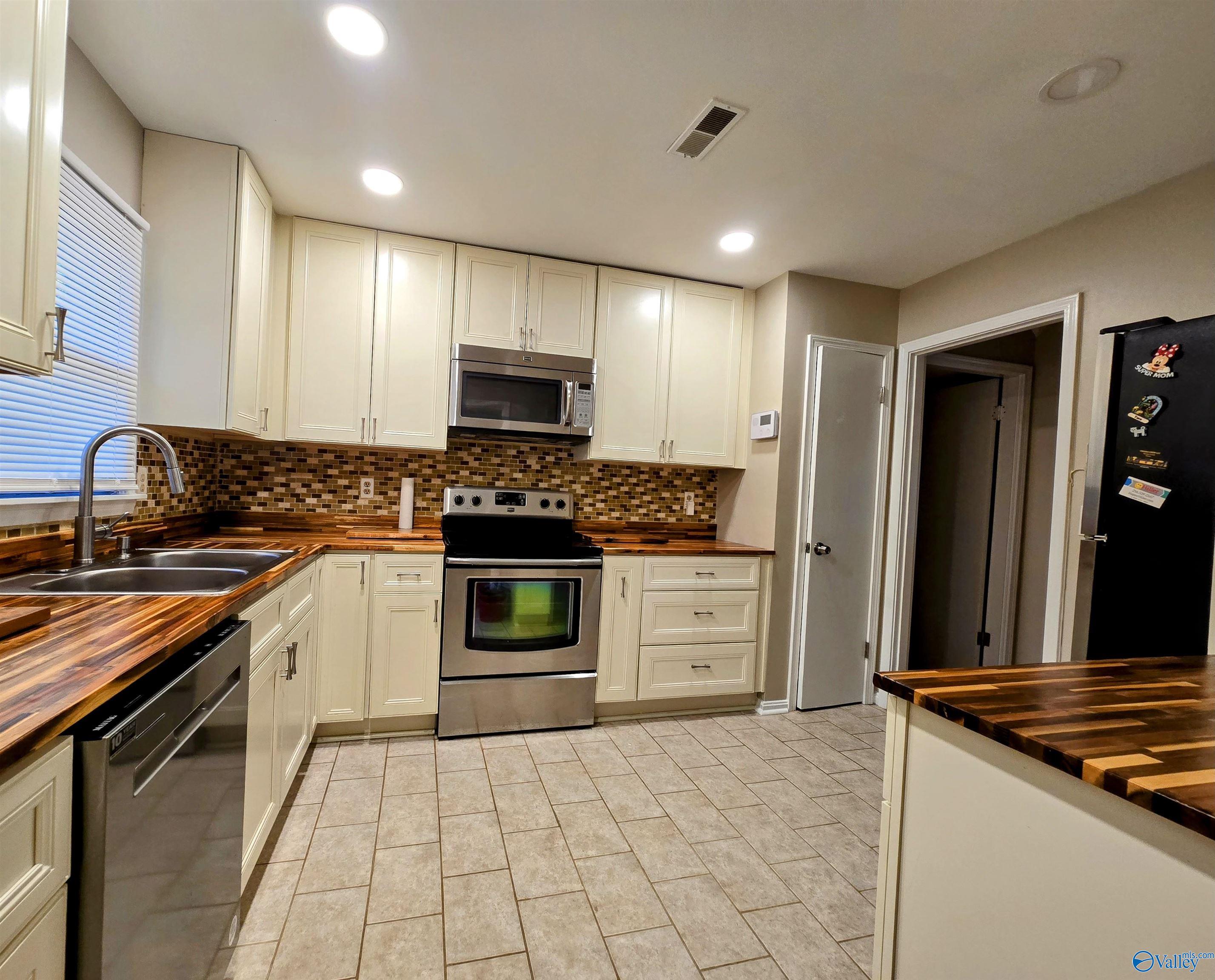 4636 NW Broadmeadow Lane, Huntsville, Alabama image 8