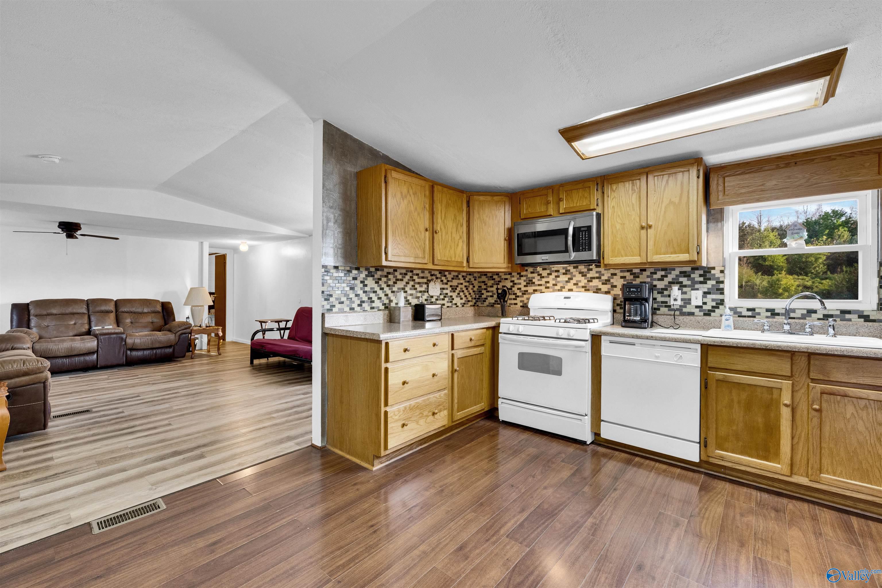 1122 County Road 361