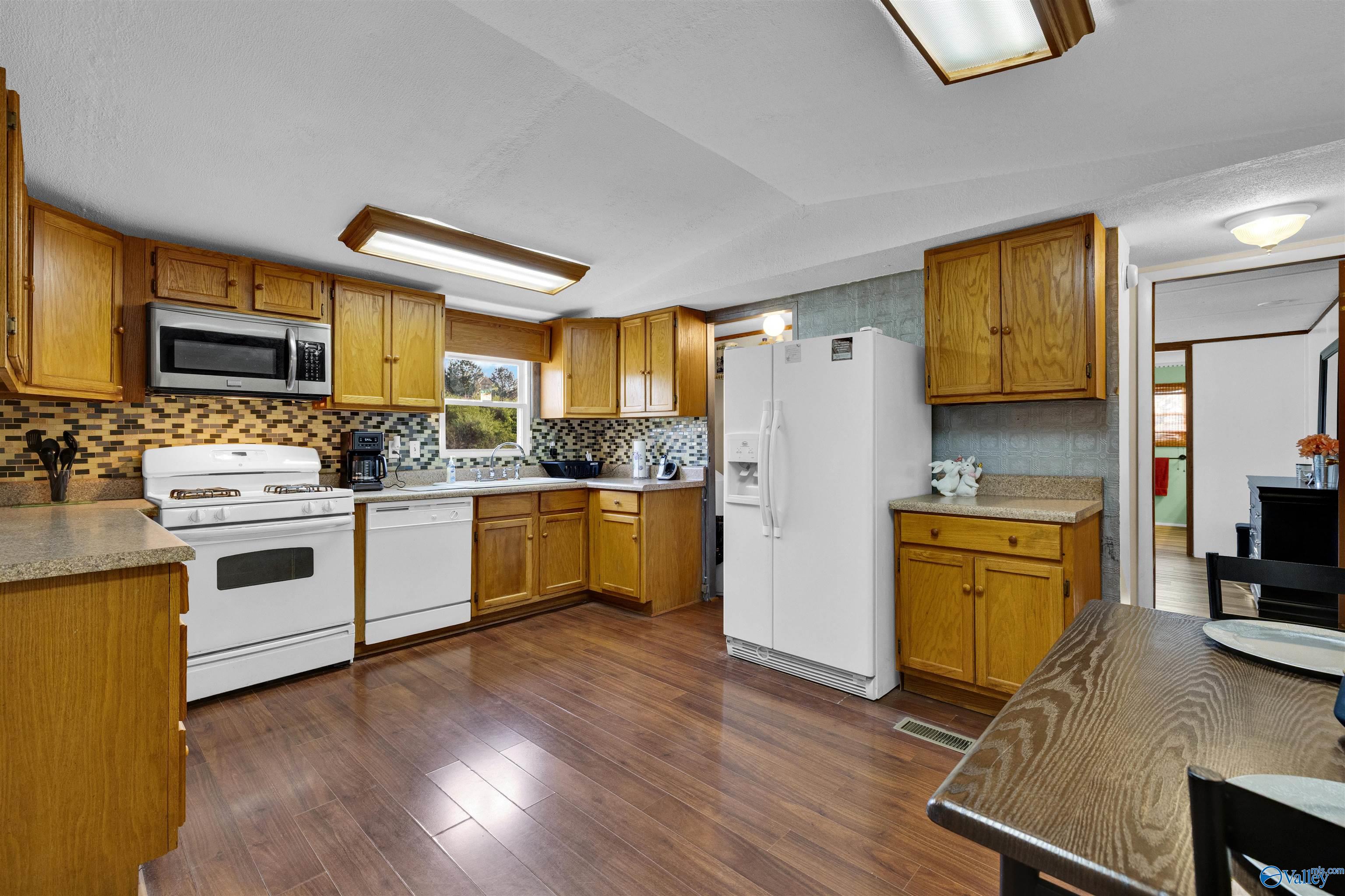 1122 County Road 361