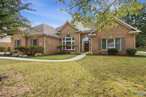 Homes For Sale - 2624 Quarter Lane<br/> Owens Cross Roads, AL 35763