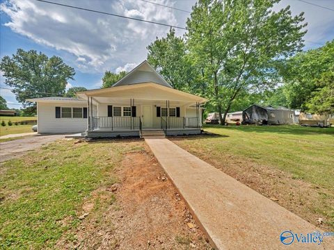 Photo of 8264 Carpenter Lane, Athens, AL 35611 (MLS # 21917149)