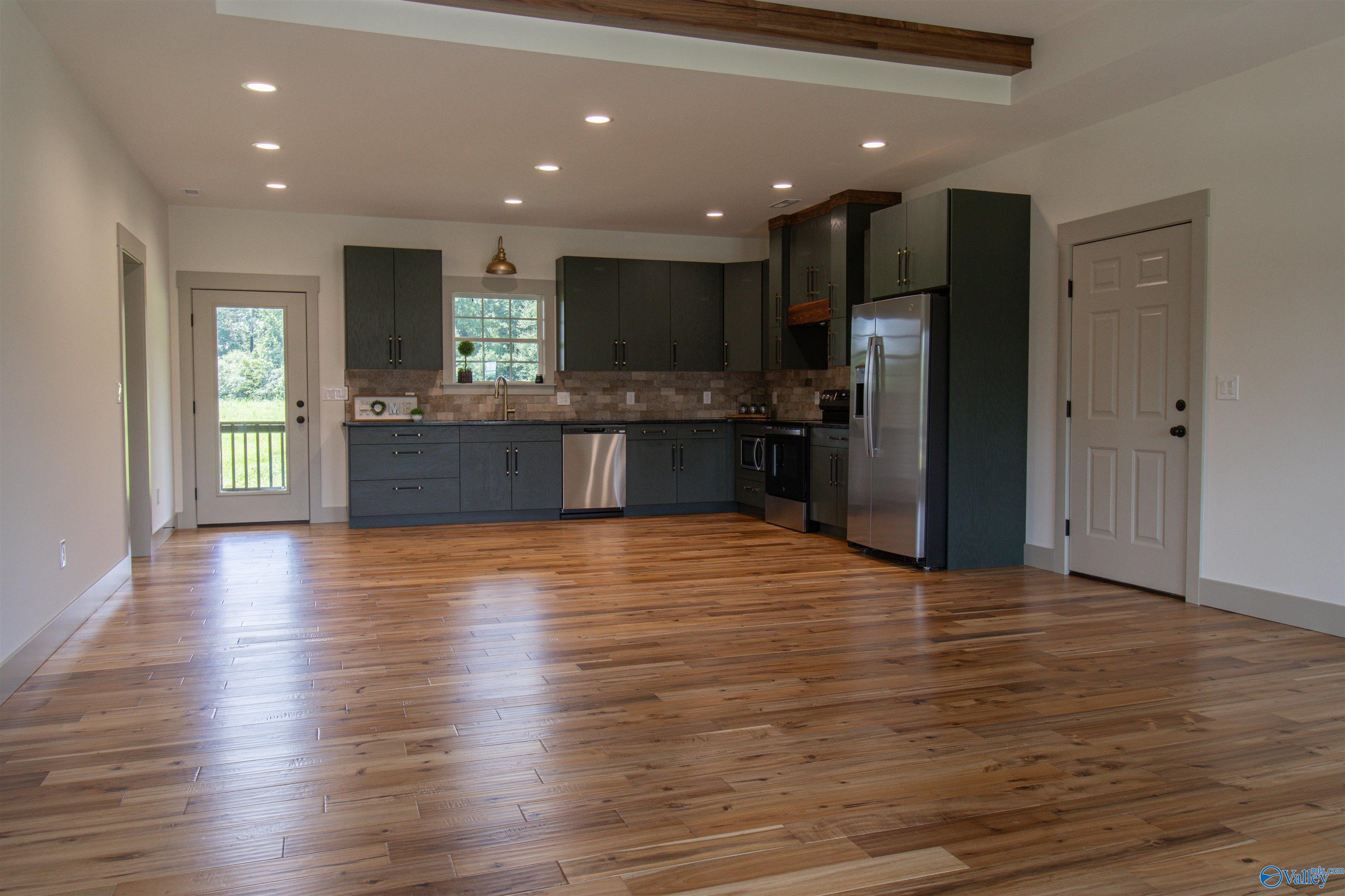 906 County Road 599