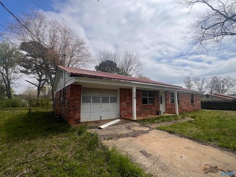 Homes For Sale - 116 Belle Drive<br/> Jackson County, Scottsboro, AL 35769