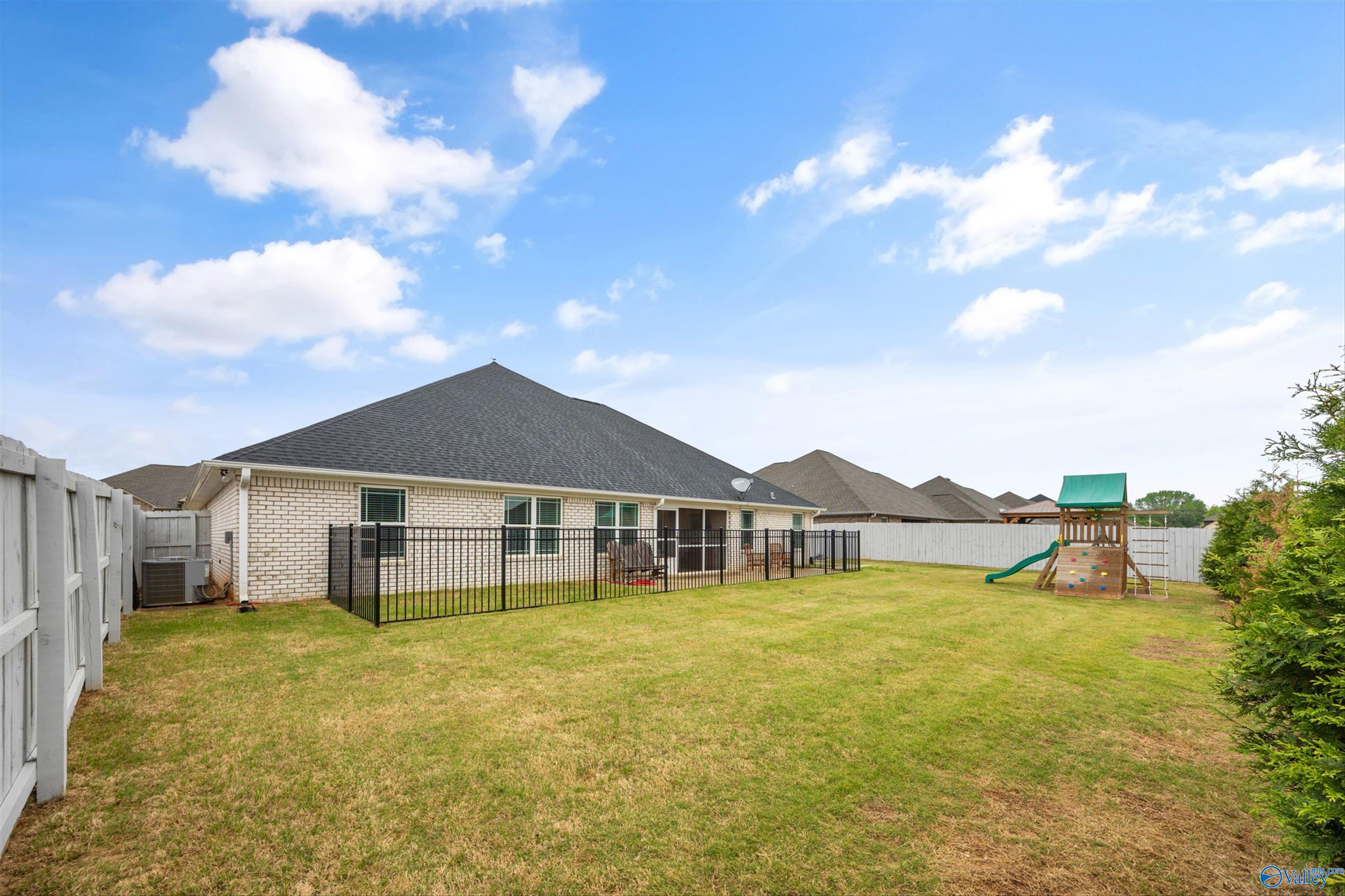 17067 Stonegate Drive, Athens, Alabama image 40