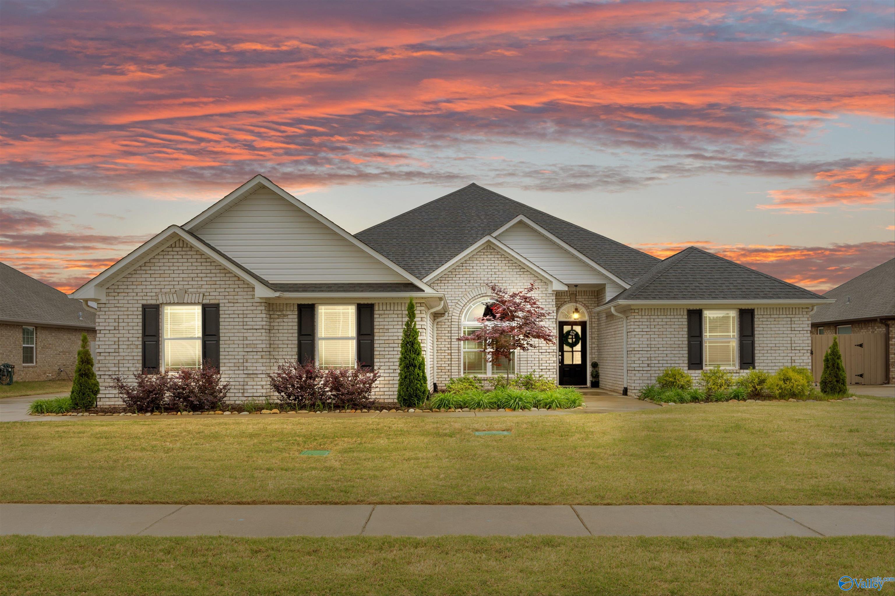 17067 Stonegate Drive, Athens, Alabama image 1