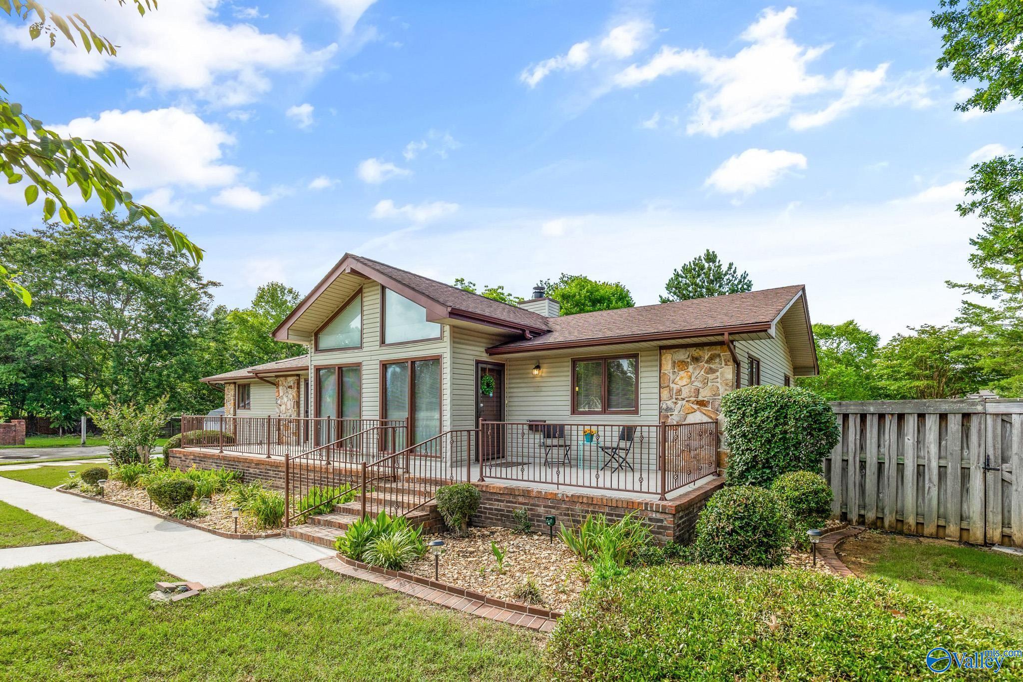 2009 Rangewood Circle, Huntsville, Alabama image 2