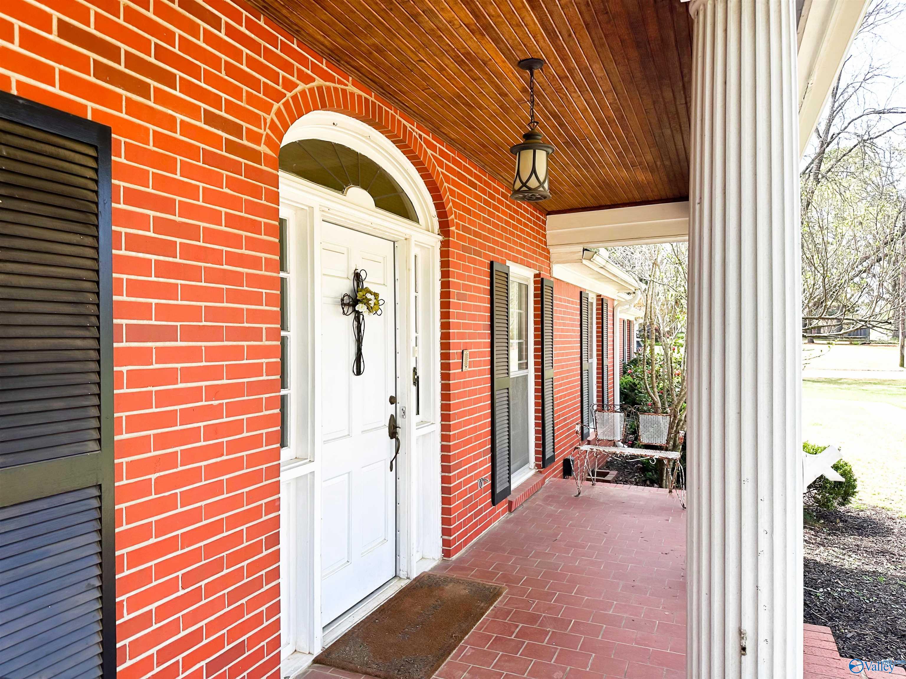 2111 Brookmeade Road, Decatur, Alabama image 2