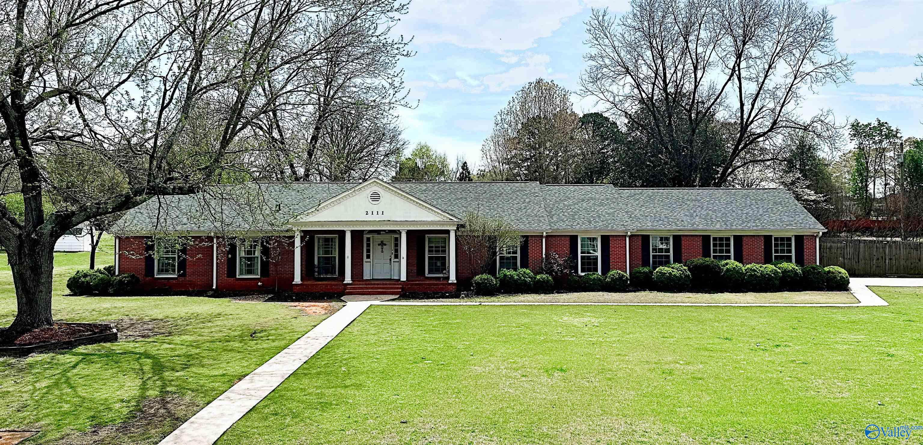 2111 Brookmeade Road, Decatur, Alabama image 42