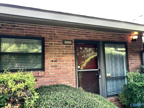 Photo of 2000 Colony Drive, Huntsville, AL 35802 (MLS # 21917169)