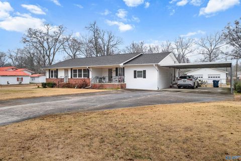Photo of 204 Maple Avenue, Boaz, AL 35957 (MLS # 21909240)