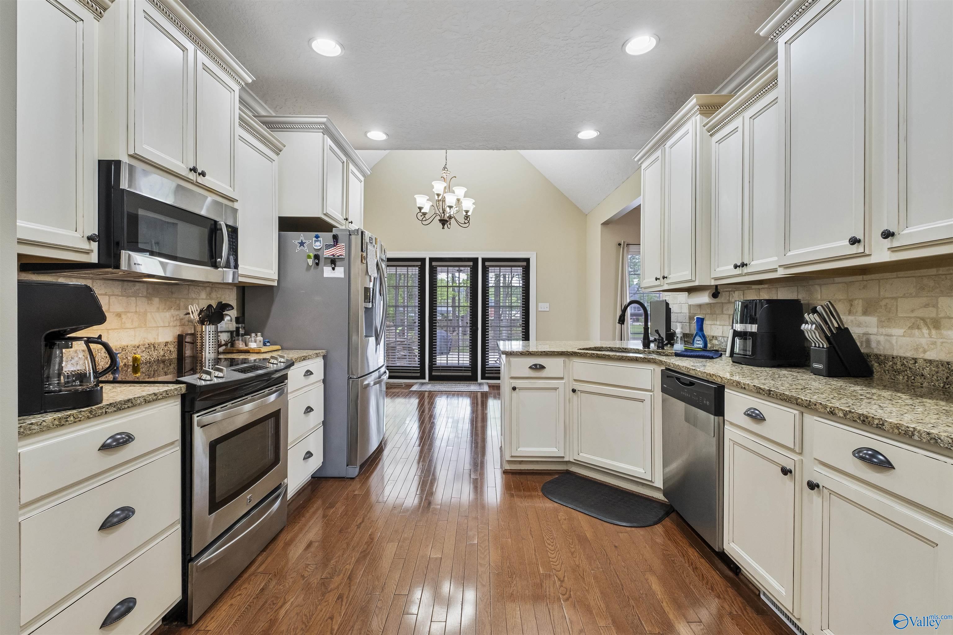 1430 Marshall Way, Southside, Alabama image 22
