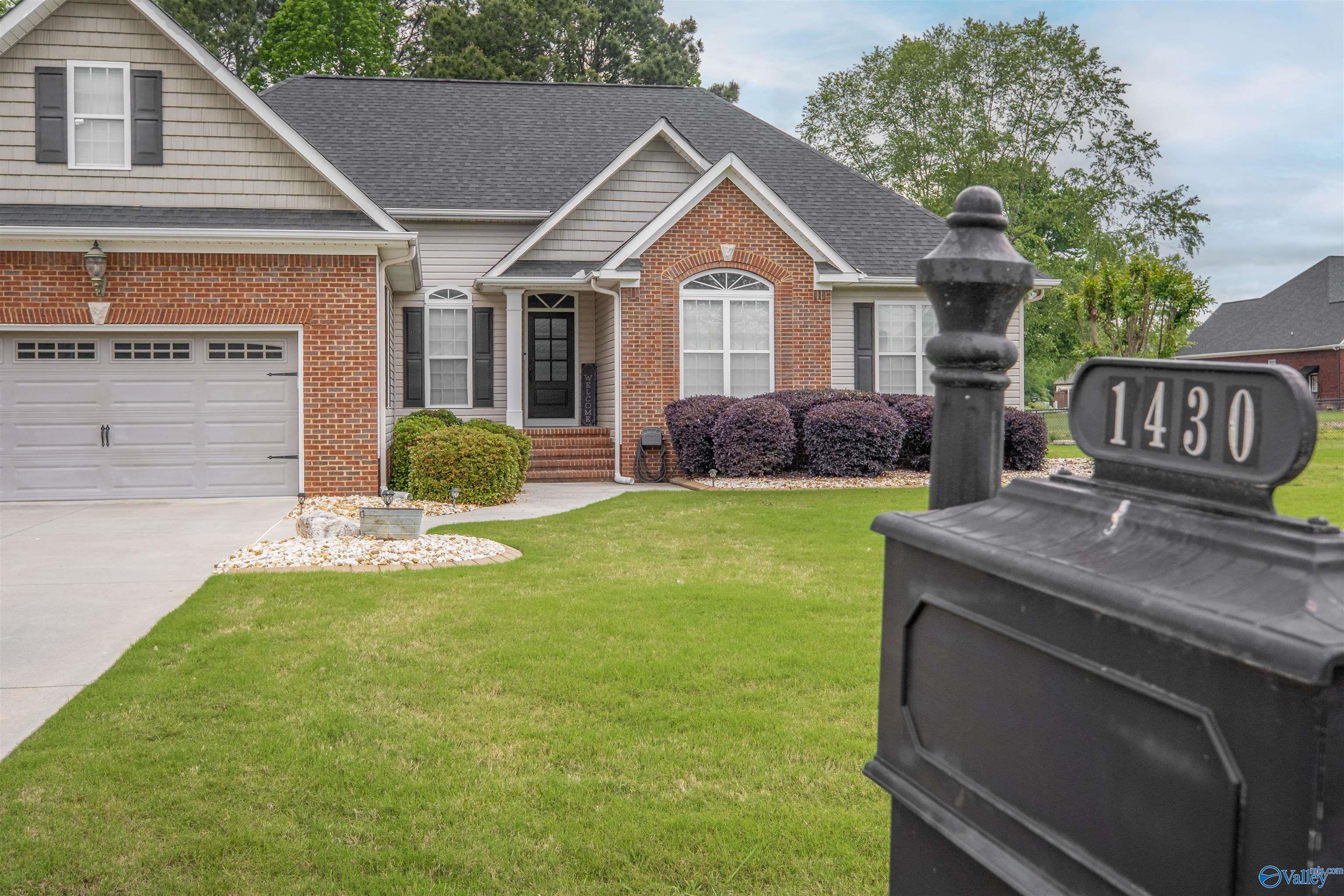 1430 Marshall Way, Southside, Alabama image 4