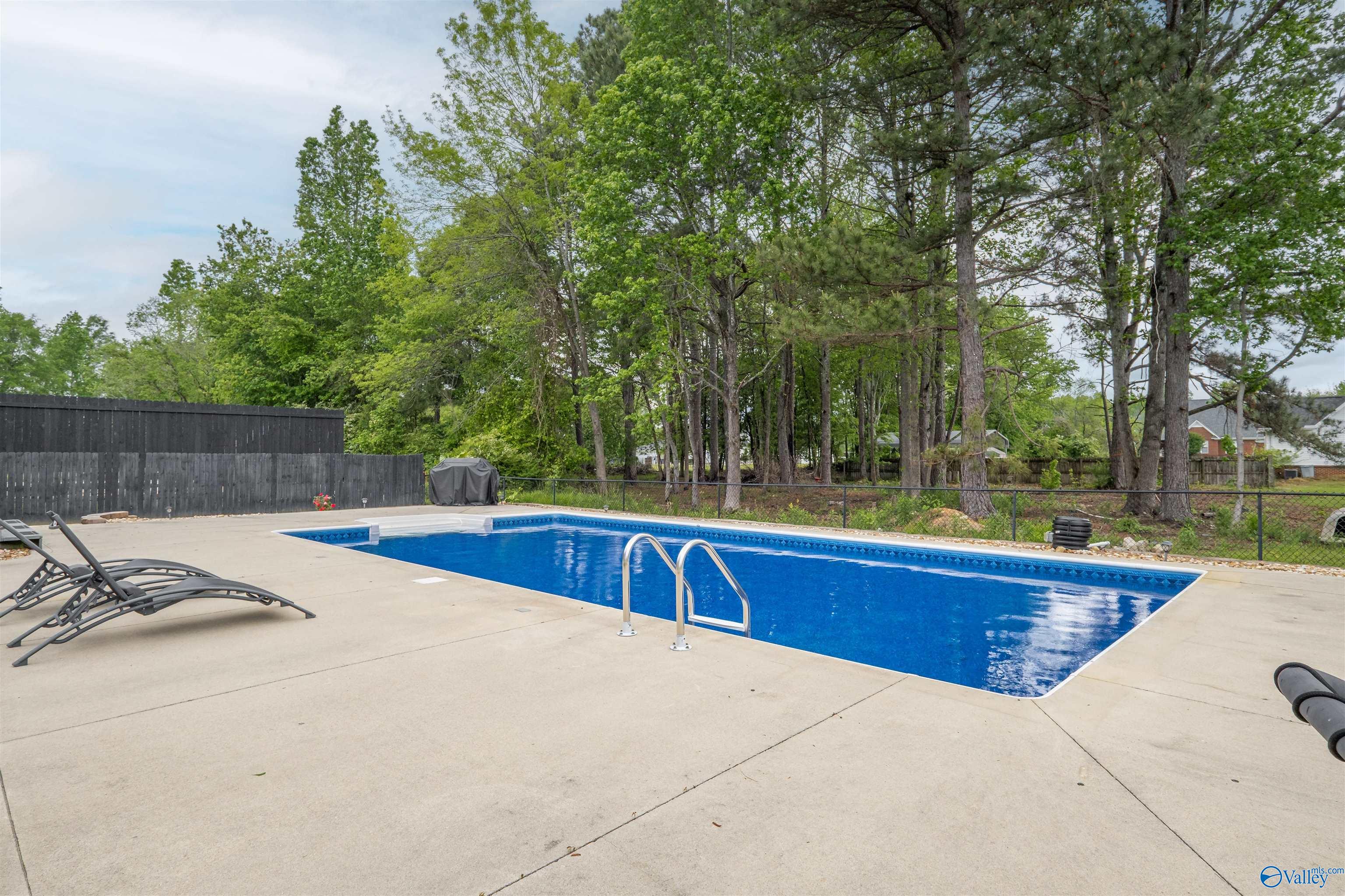 1430 Marshall Way, Southside, Alabama image 7