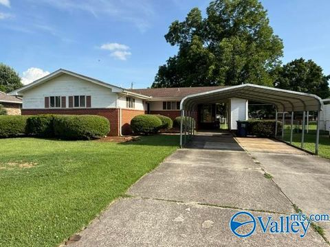 Homes For Sale - 4309 Clayrest Drive<br/> Huntsville, AL 35816