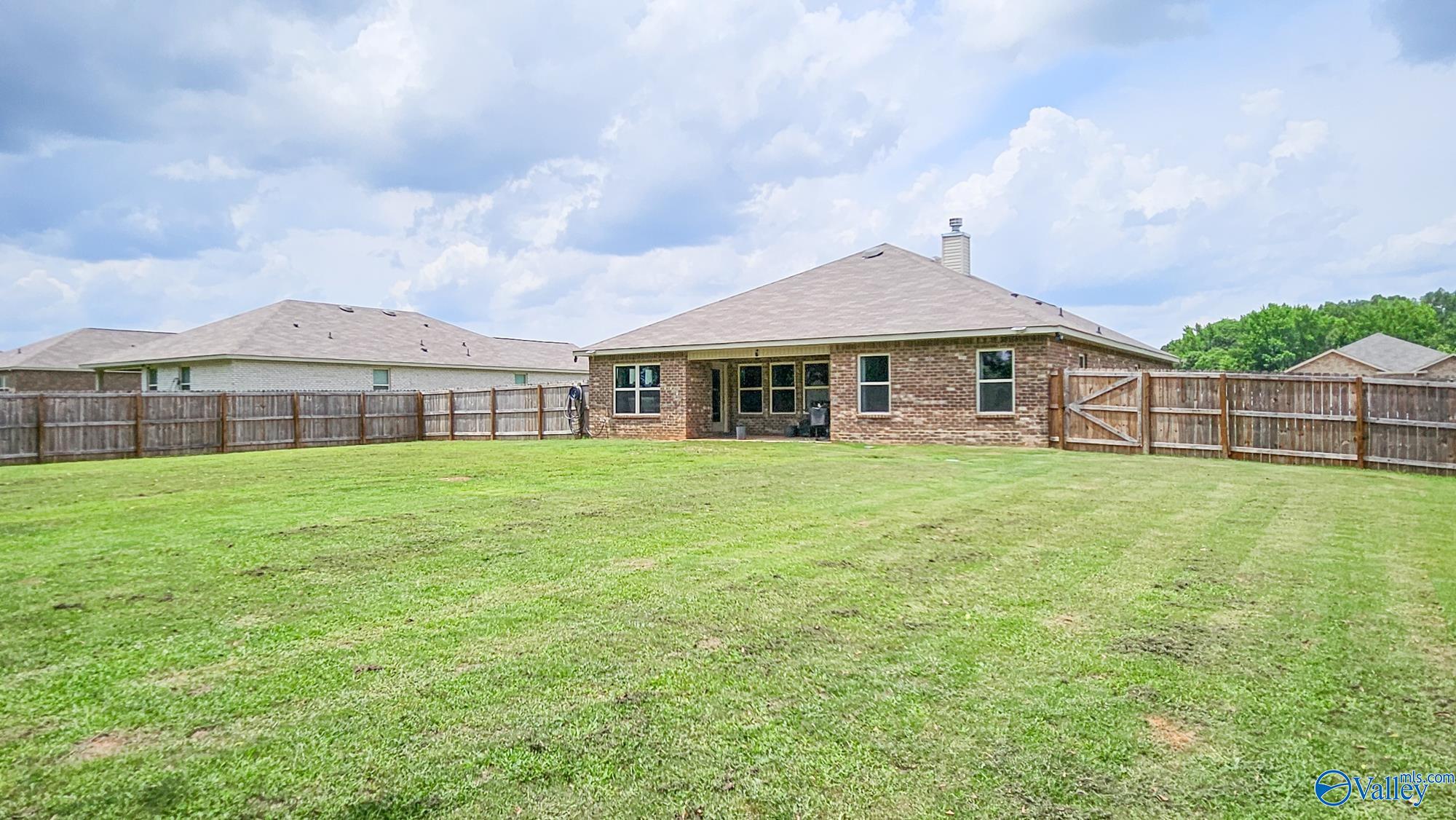 Hazel Green, Alabama 35750, United States, 4 Bedrooms Bedrooms, ,3 BathroomsBathrooms,Residential,Active,148755