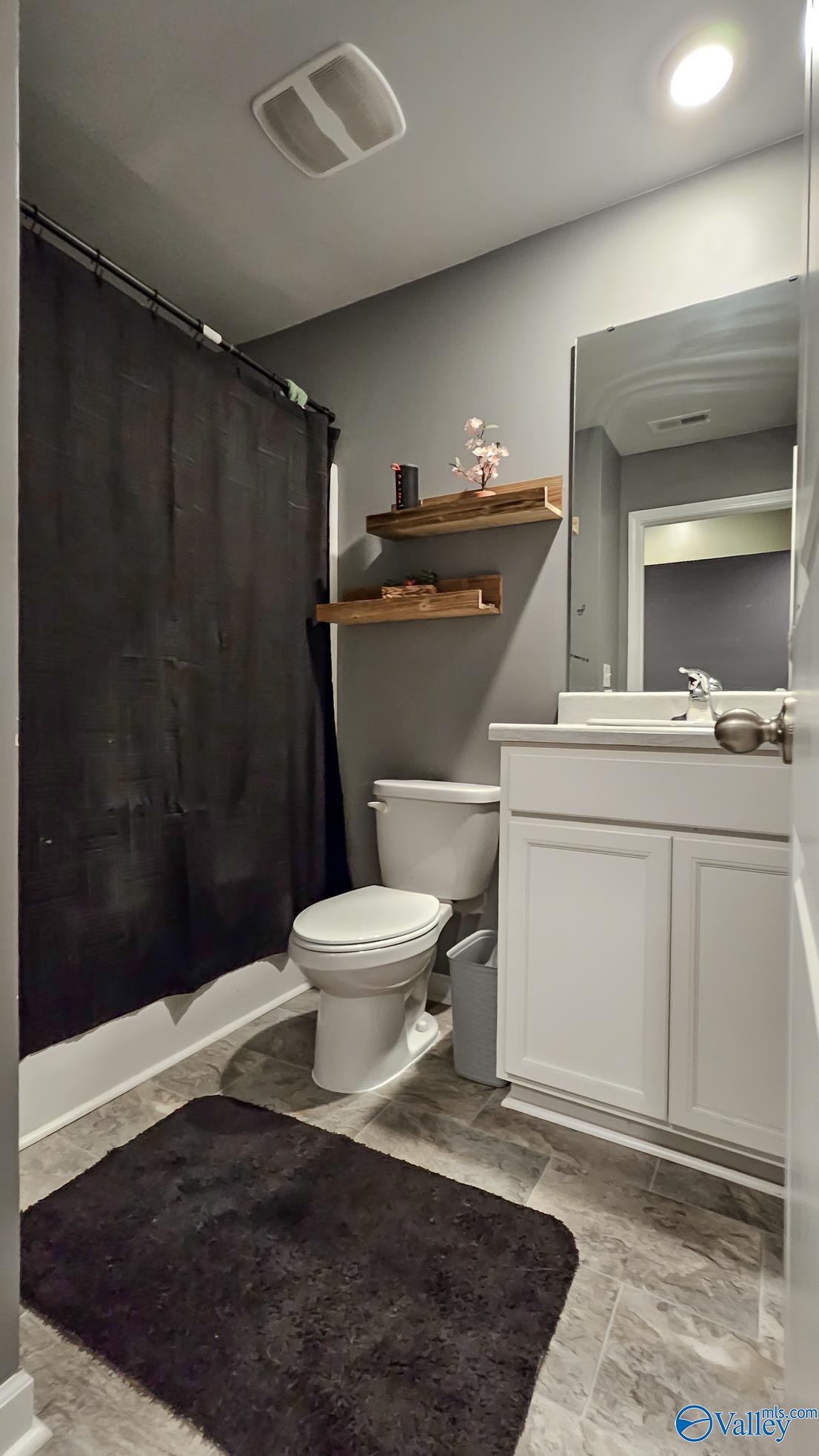 Hazel Green, Alabama 35750, United States, 4 Bedrooms Bedrooms, ,3 BathroomsBathrooms,Residential,Active,148755